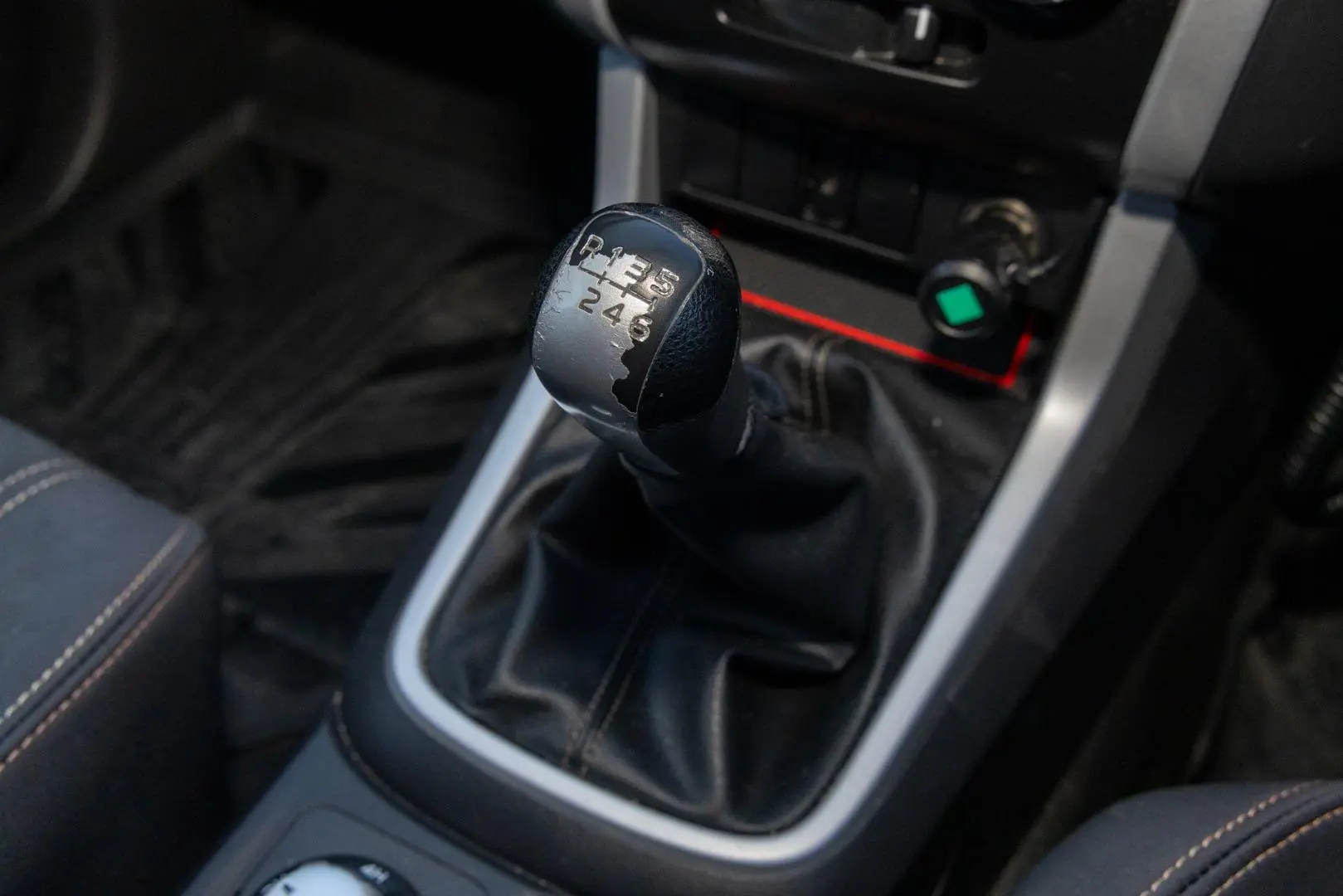 2018 Isuzu D-MAX Gallery Image 17