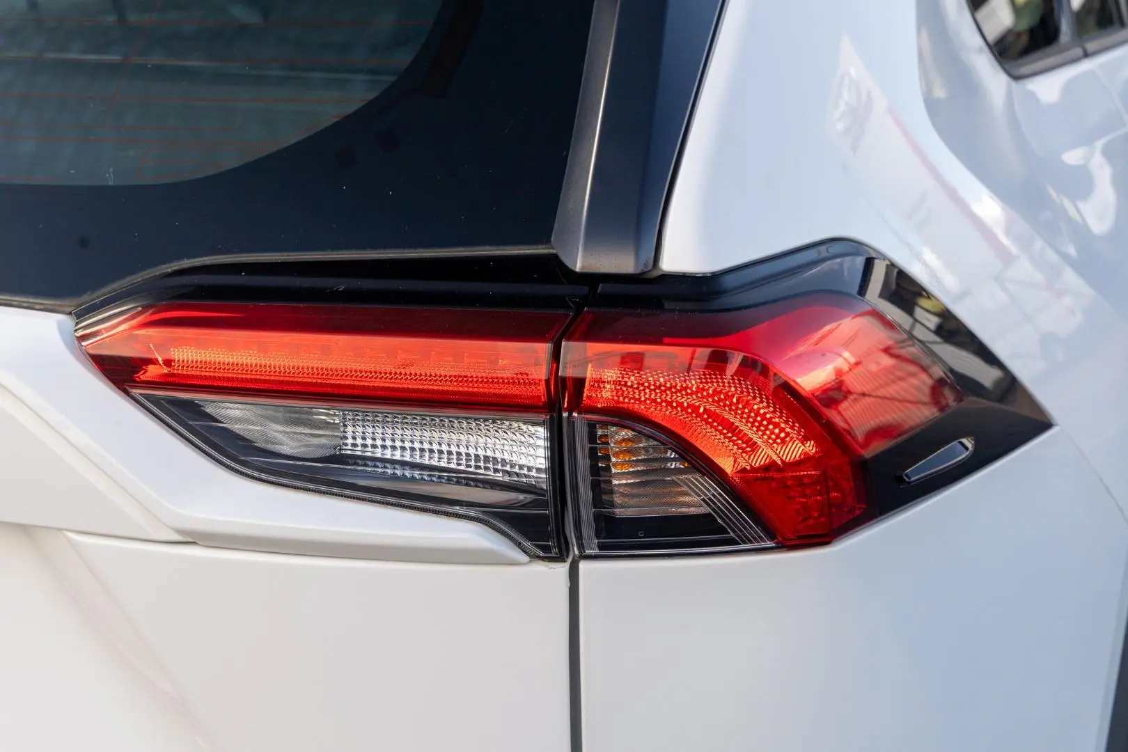 2020 Toyota RAV4 Gallery Image 20