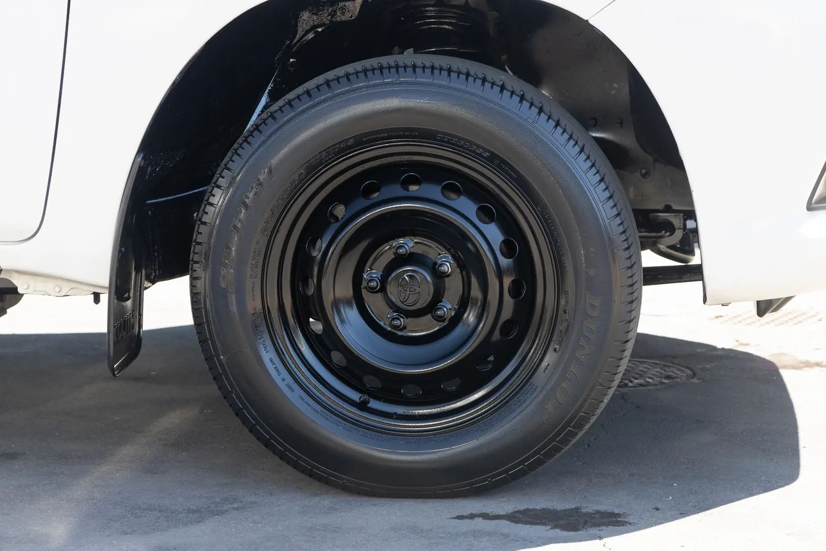 2019 Toyota Hilux Gallery Image 23