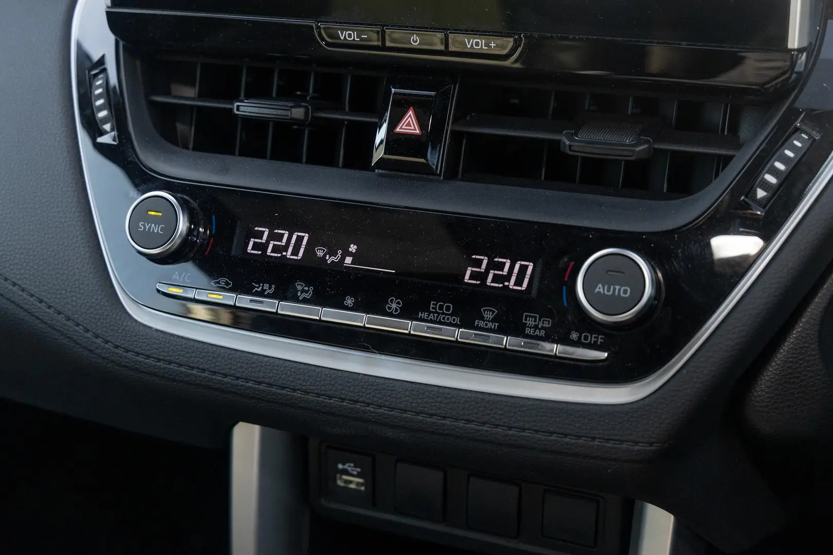 2023 Toyota Corolla Cross Gallery Image 16