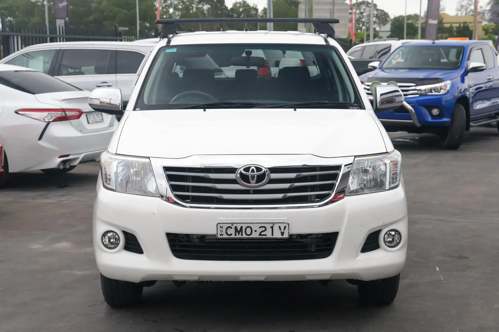 2014 Toyota Hilux Gallery Image 4