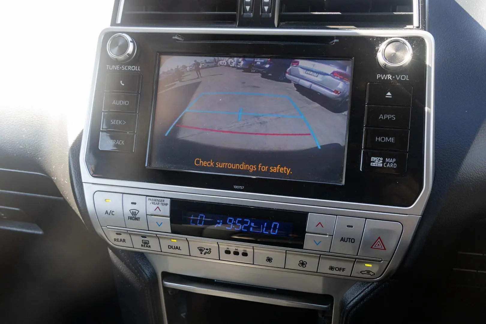 2018 Toyota Landcruiser Prado Gallery Image 15
