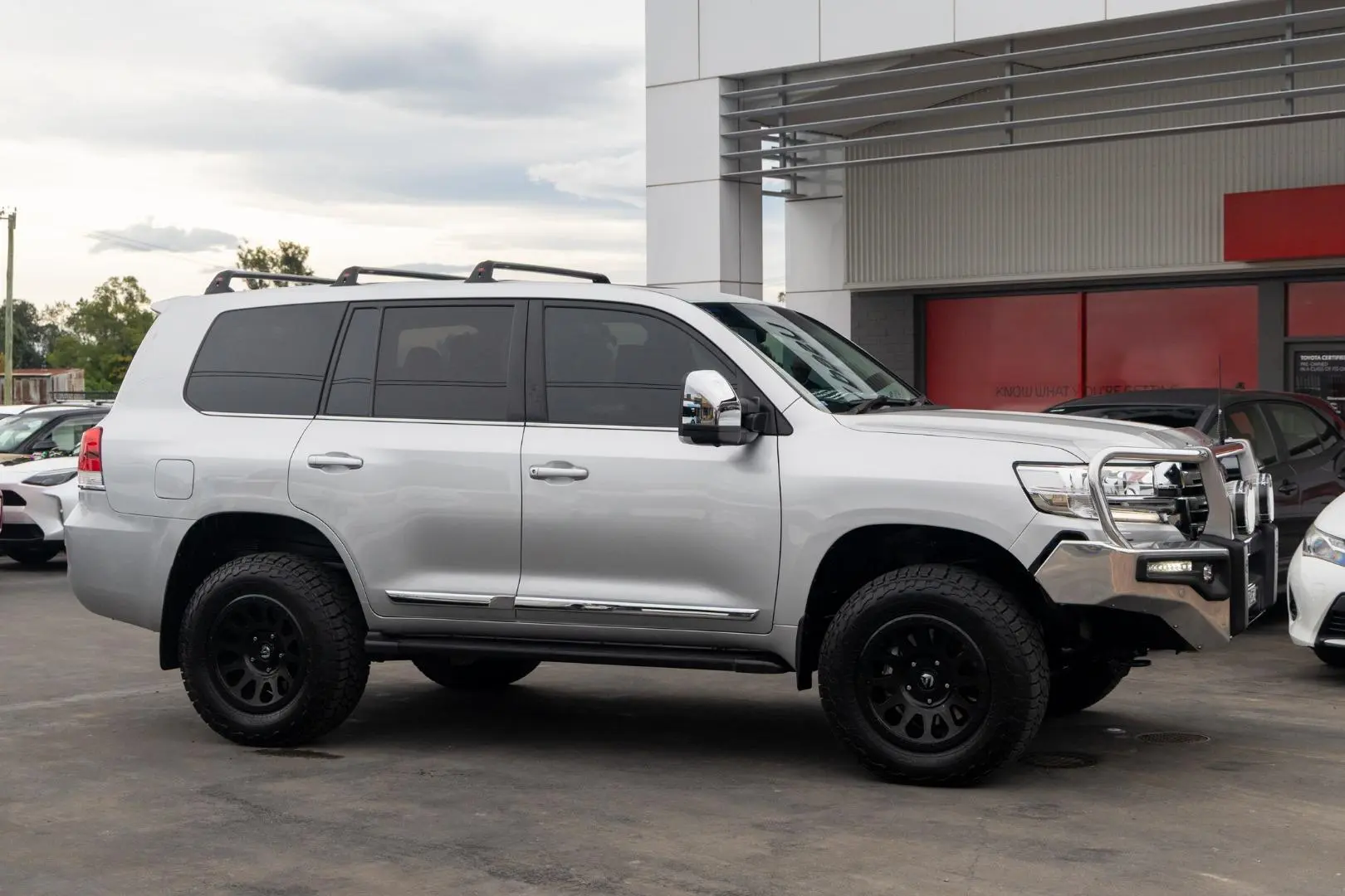 2019 Toyota Landcruiser Gallery Image 3