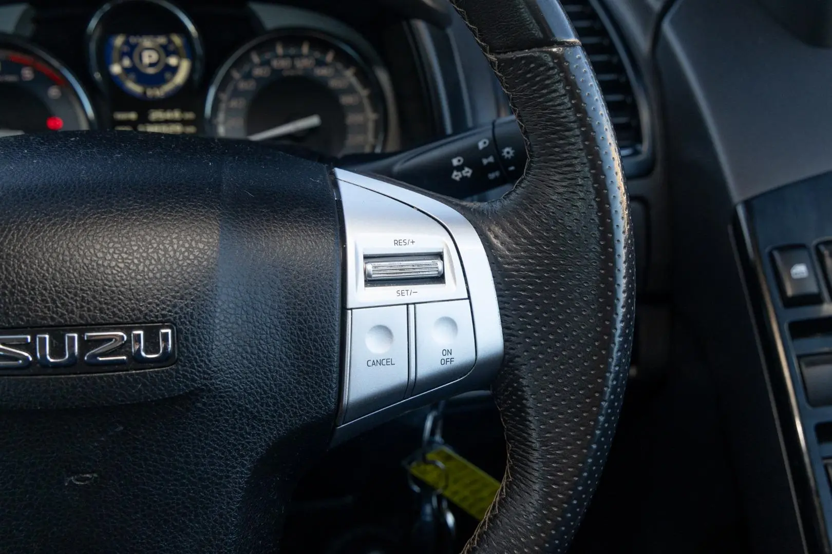 2021 Isuzu MU-X Gallery Image 12