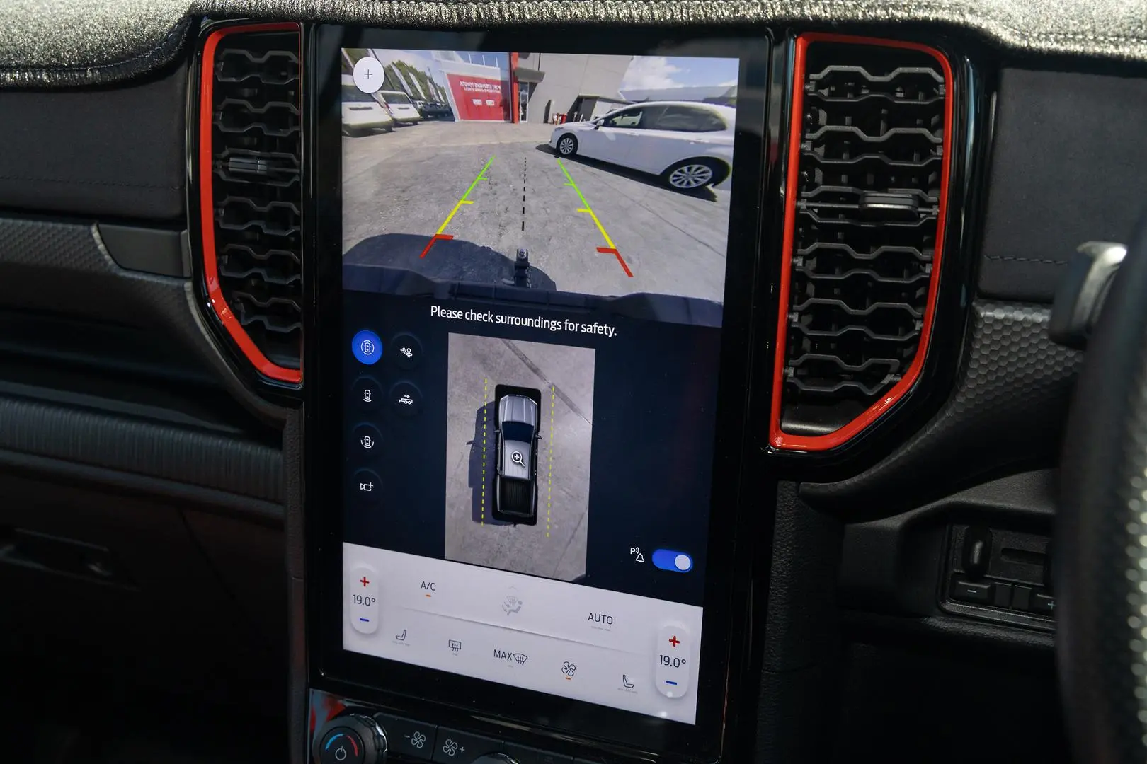 2024 Ford Ranger Gallery Image 15