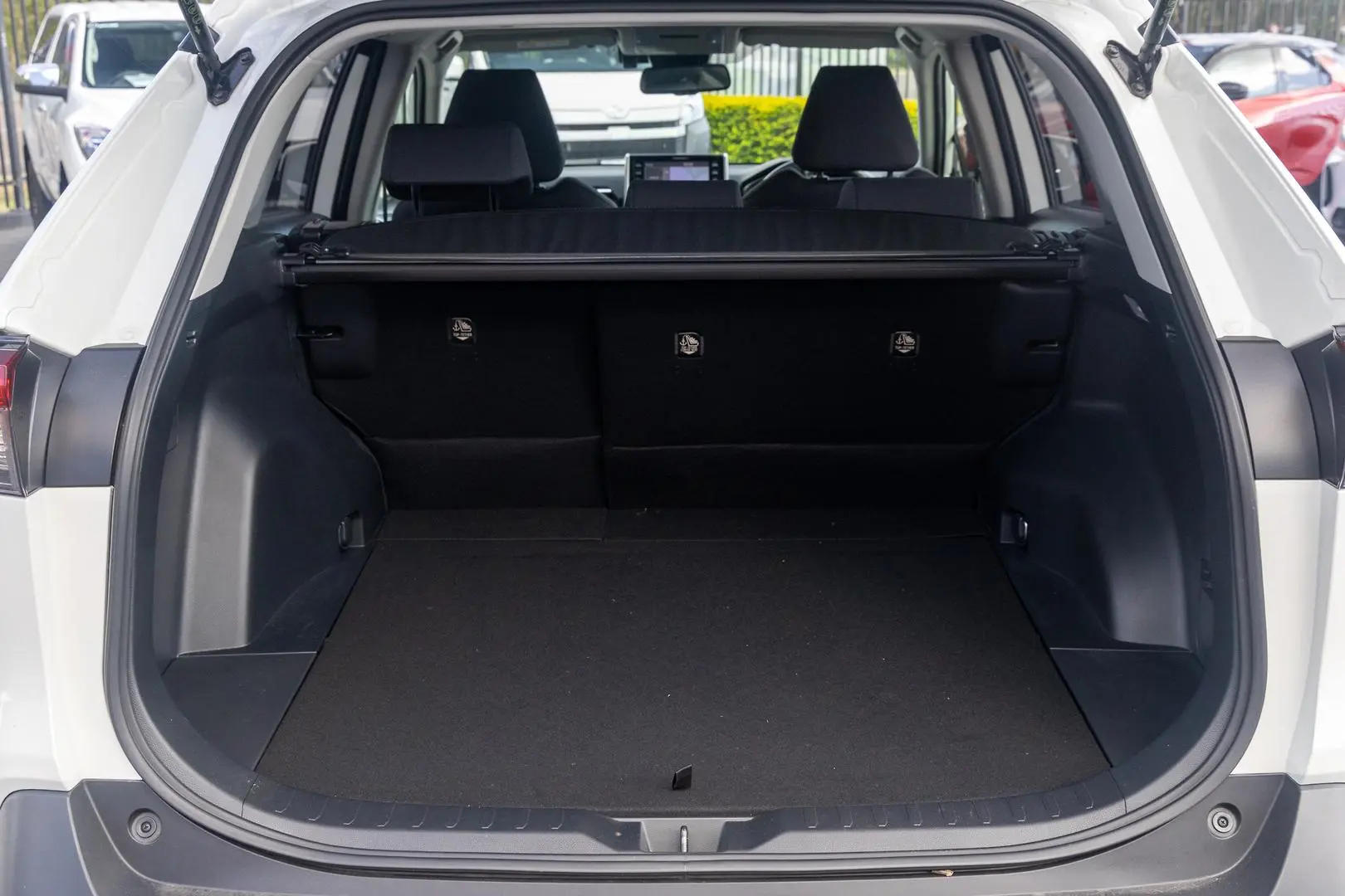 2019 Toyota RAV4 Gallery Image 19