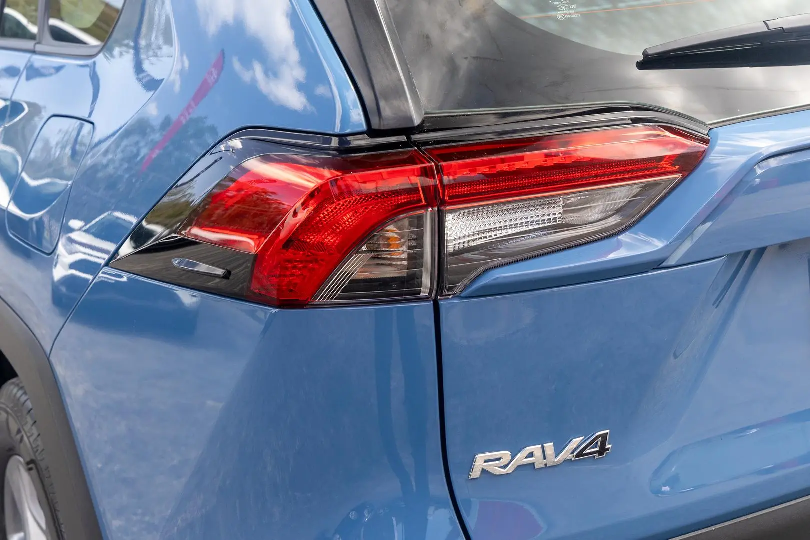 2025 Toyota RAV4 Gallery Image 19