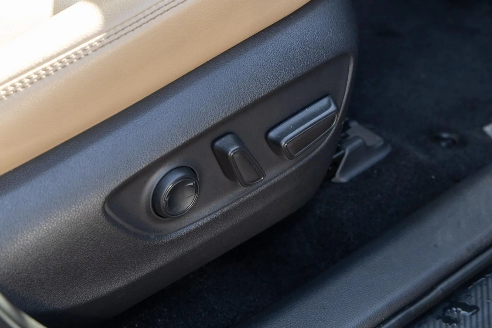 2021 Toyota RAV4 Gallery Image 19