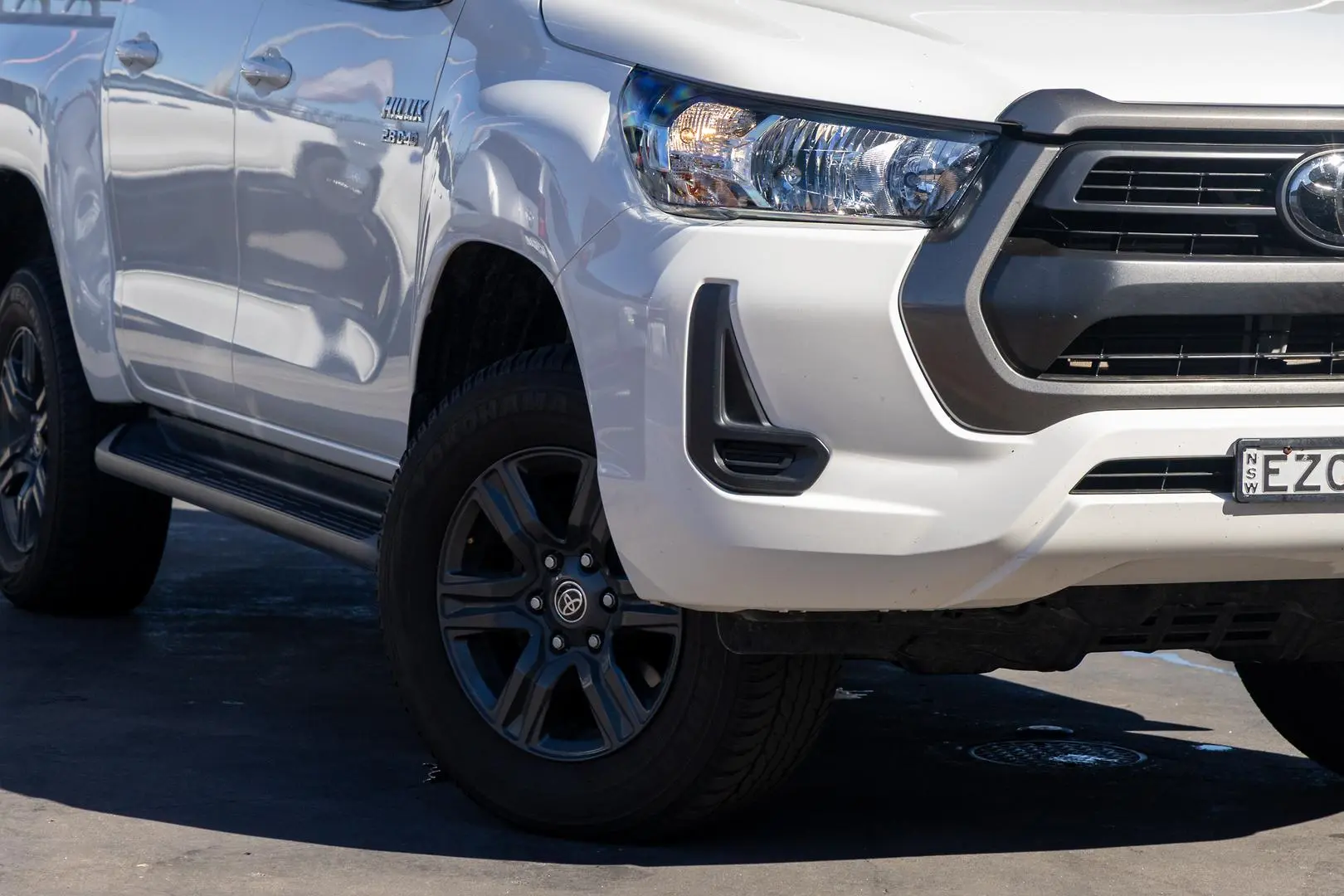 2023 Toyota Hilux Gallery Image 6