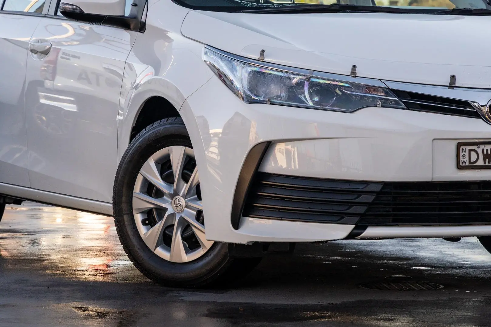 2018 Toyota Corolla Gallery Image 6
