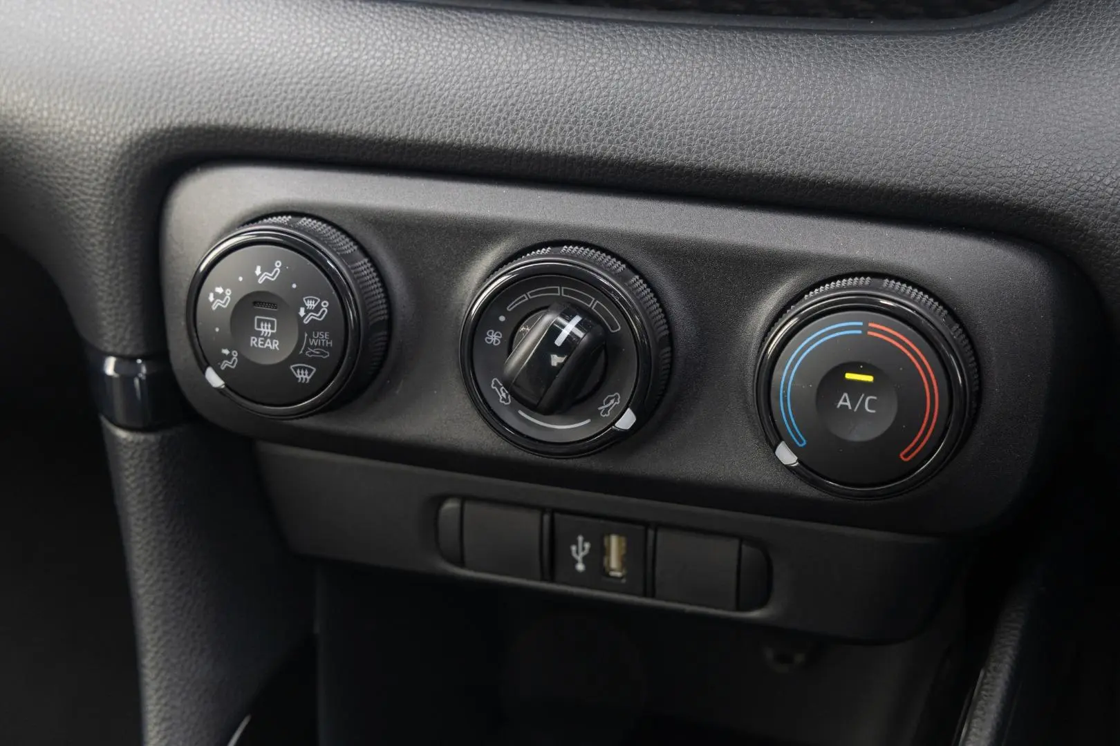 2022 Toyota Yaris Gallery Image 16