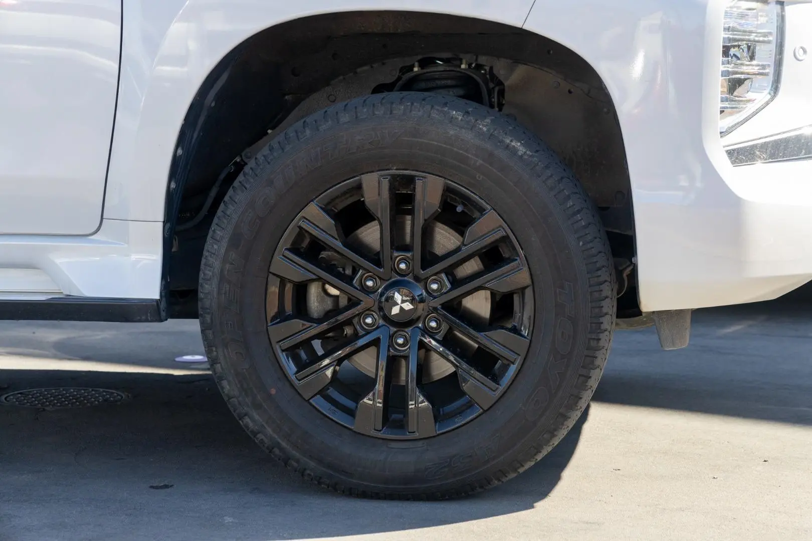 2022 Mitsubishi Pajero Sport Gallery Image 23