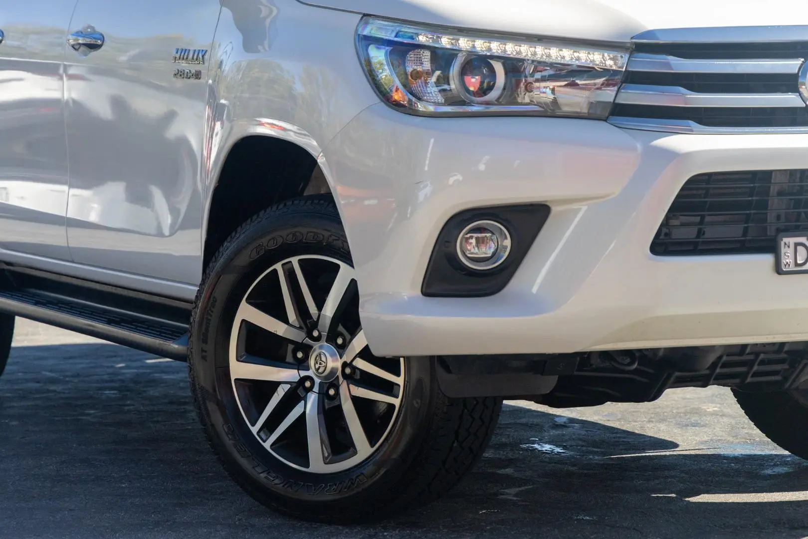 2017 Toyota Hilux Gallery Image 6