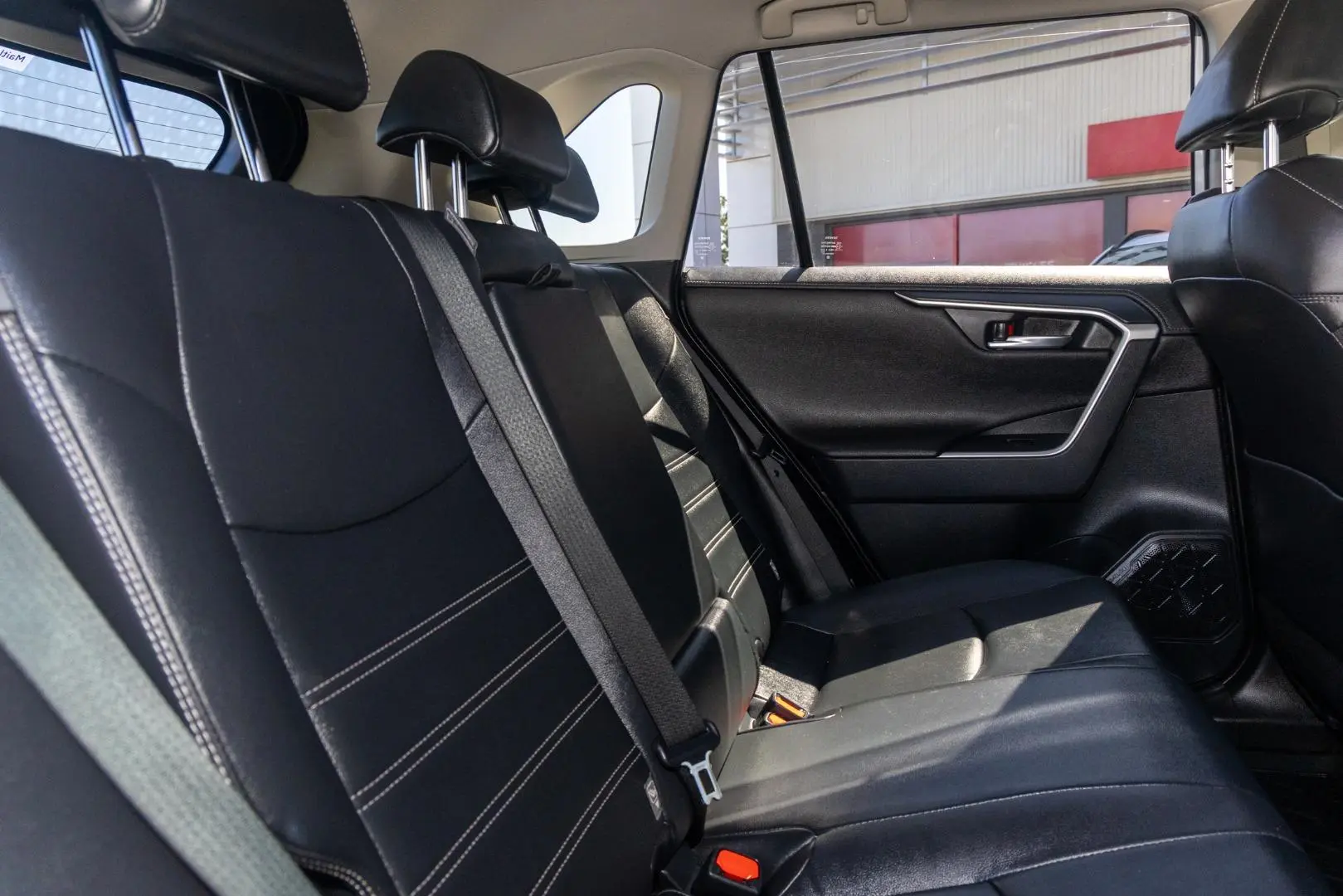2021 Toyota RAV4 Gallery Image 9