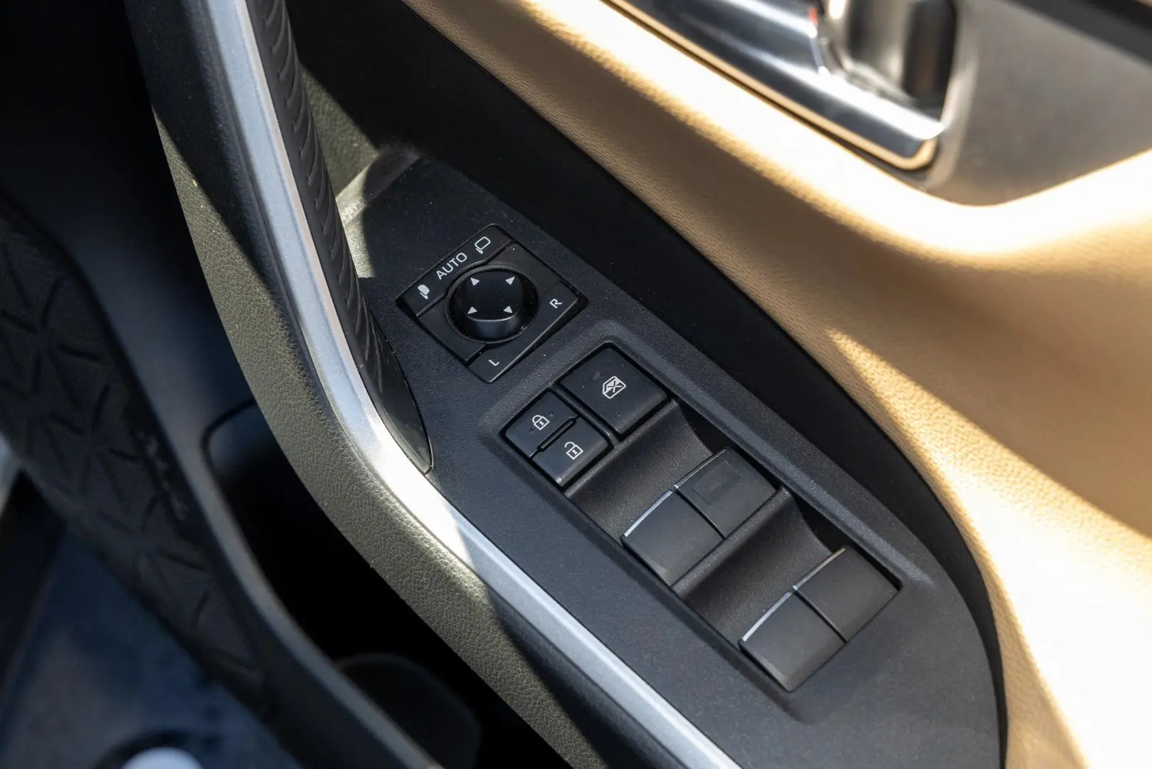 2021 Toyota RAV4 Gallery Image 18