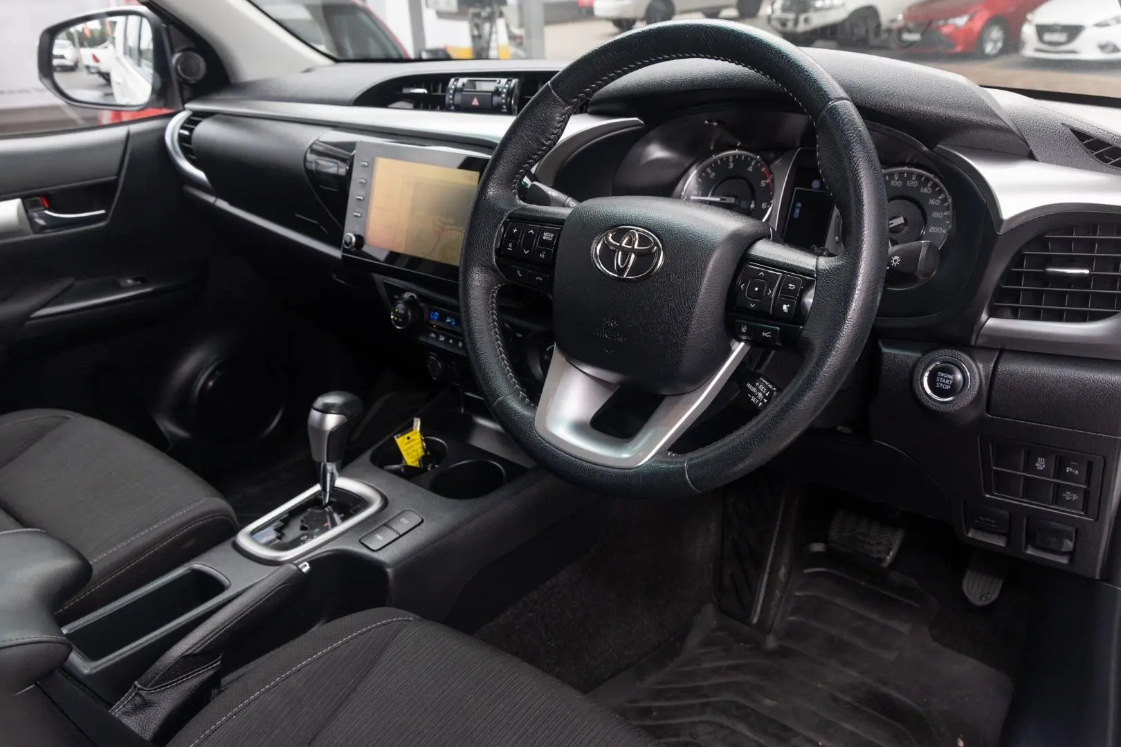 2022 Toyota Hilux Gallery Image 7