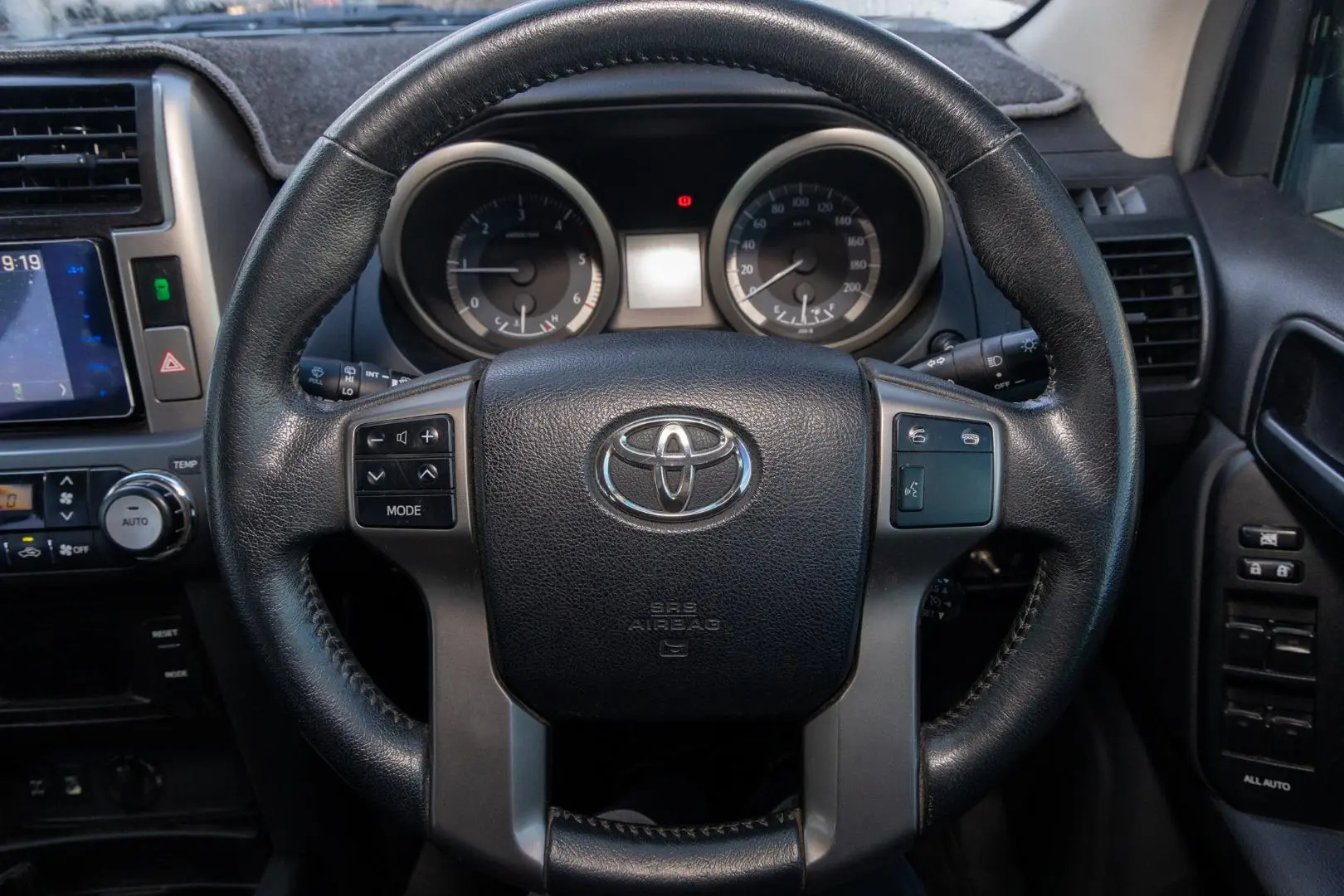 2013 Toyota Landcruiser Prado Gallery Image 10