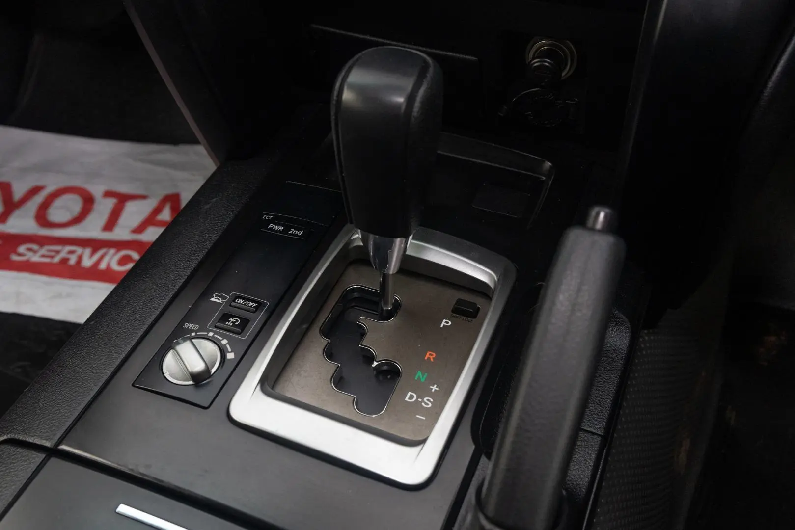 2017 Toyota Landcruiser Gallery Image 14
