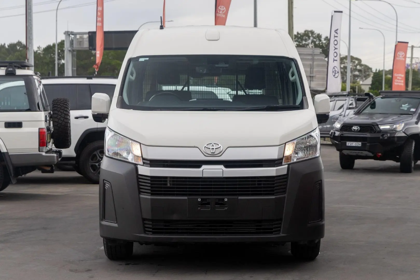 2023 Toyota Hiace Gallery Image 4