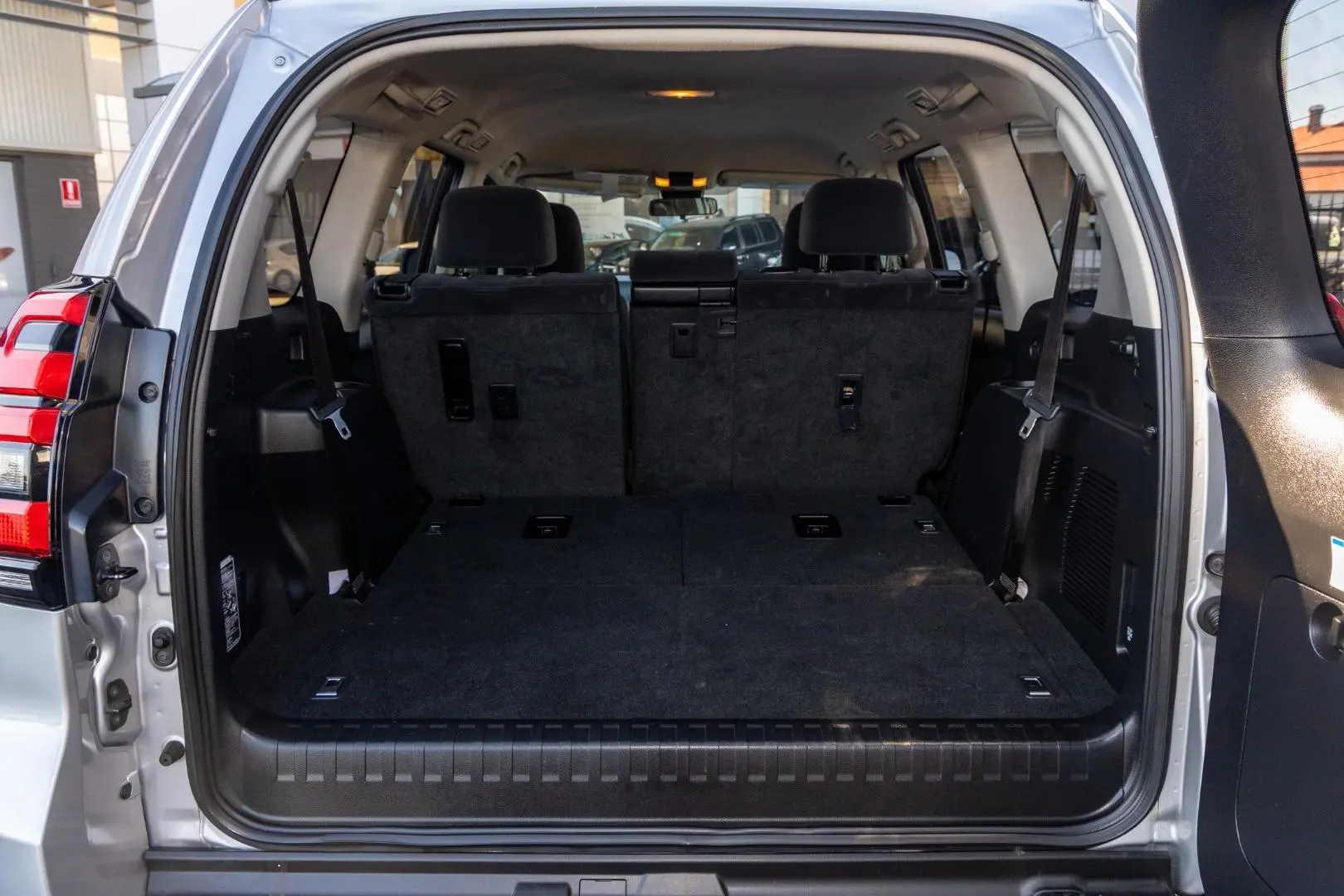 2018 Toyota Landcruiser Prado Gallery Image 19