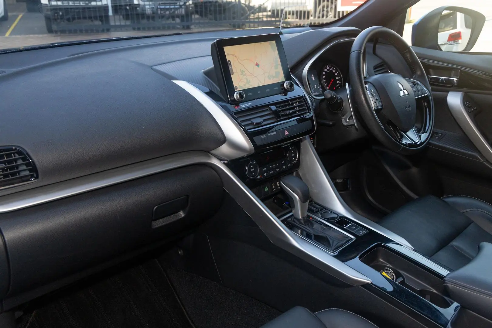 2022 Mitsubishi Eclipse Cross Gallery Image 8