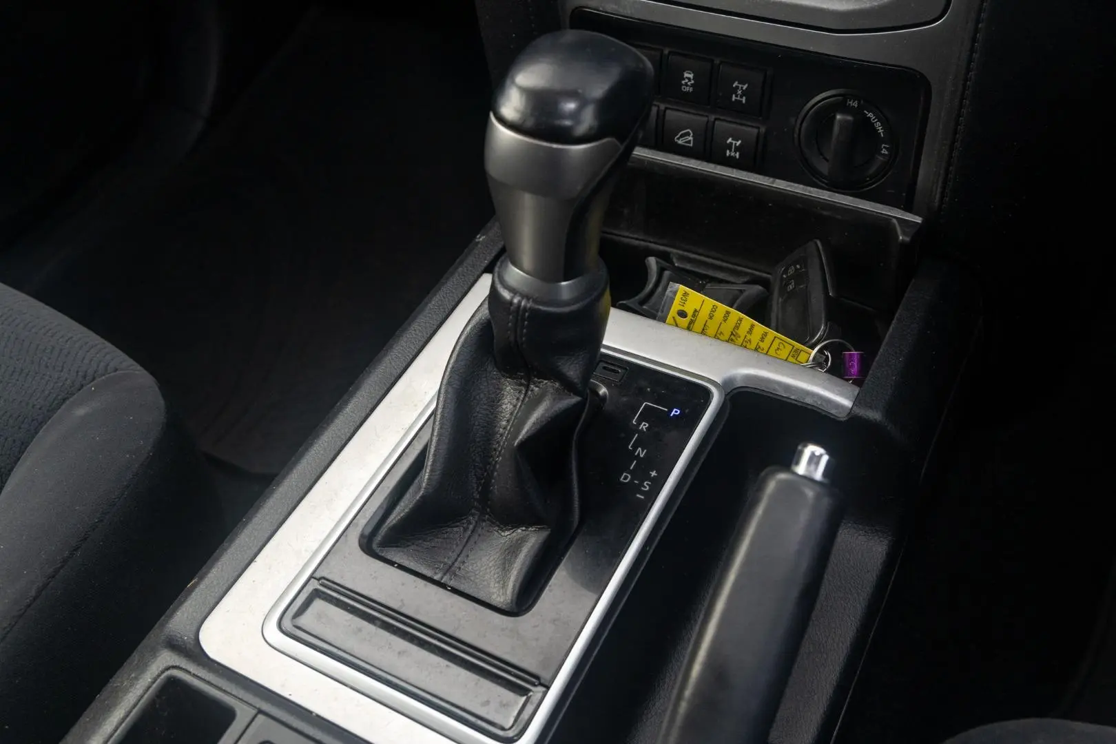 2019 Toyota Landcruiser Prado Gallery Image 16