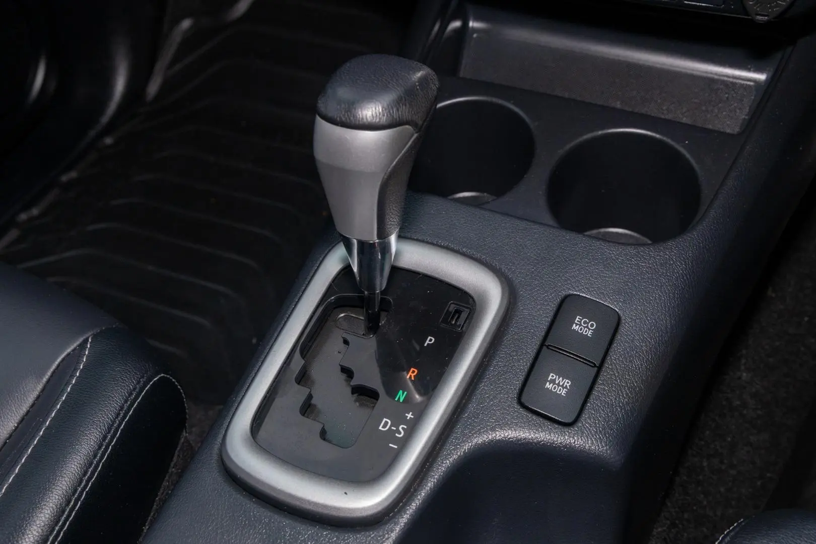 2019 Toyota Hilux Gallery Image 17