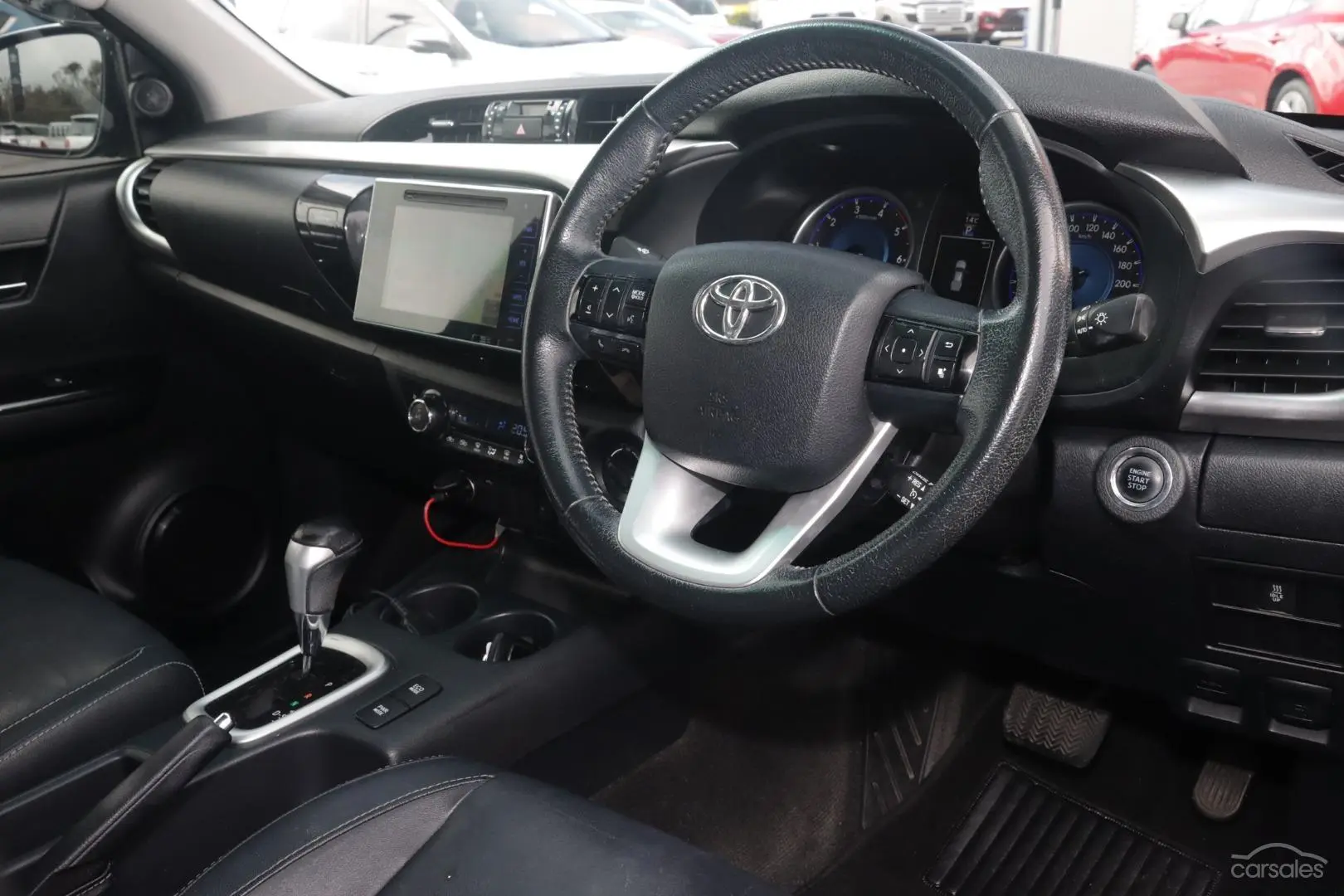 2016 Toyota Hilux Image 7