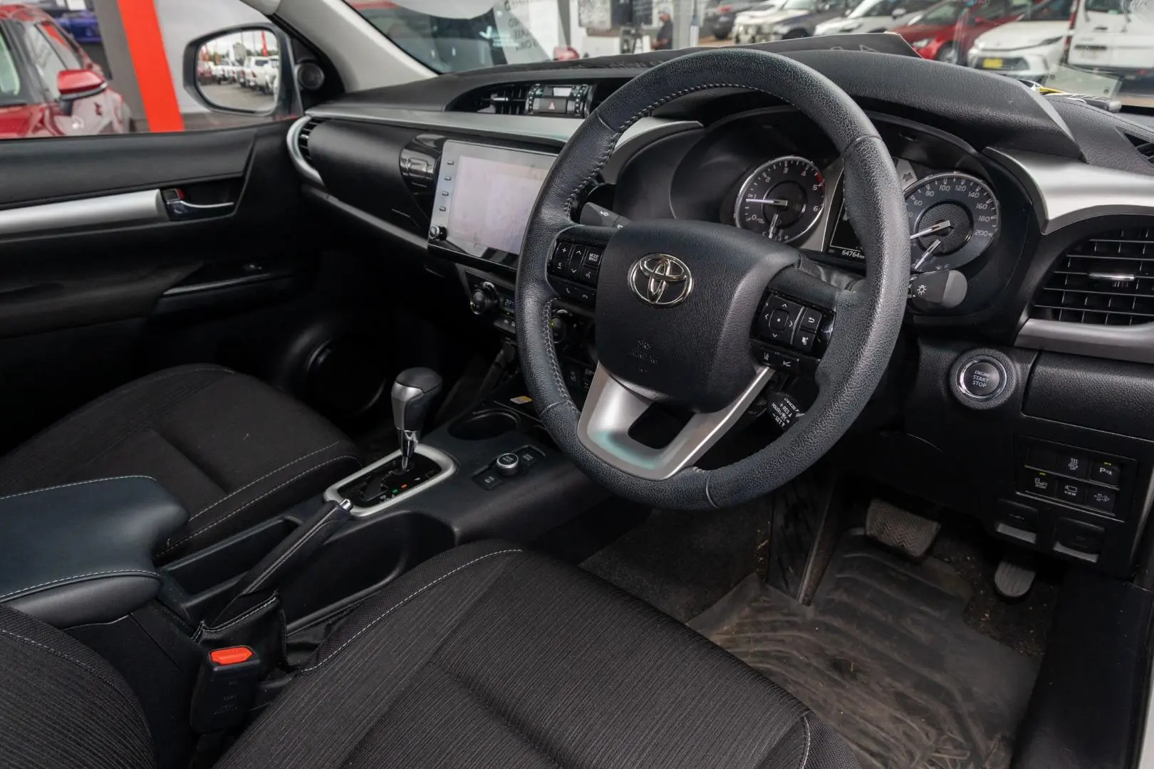 2024 Toyota Hilux Gallery Image 7