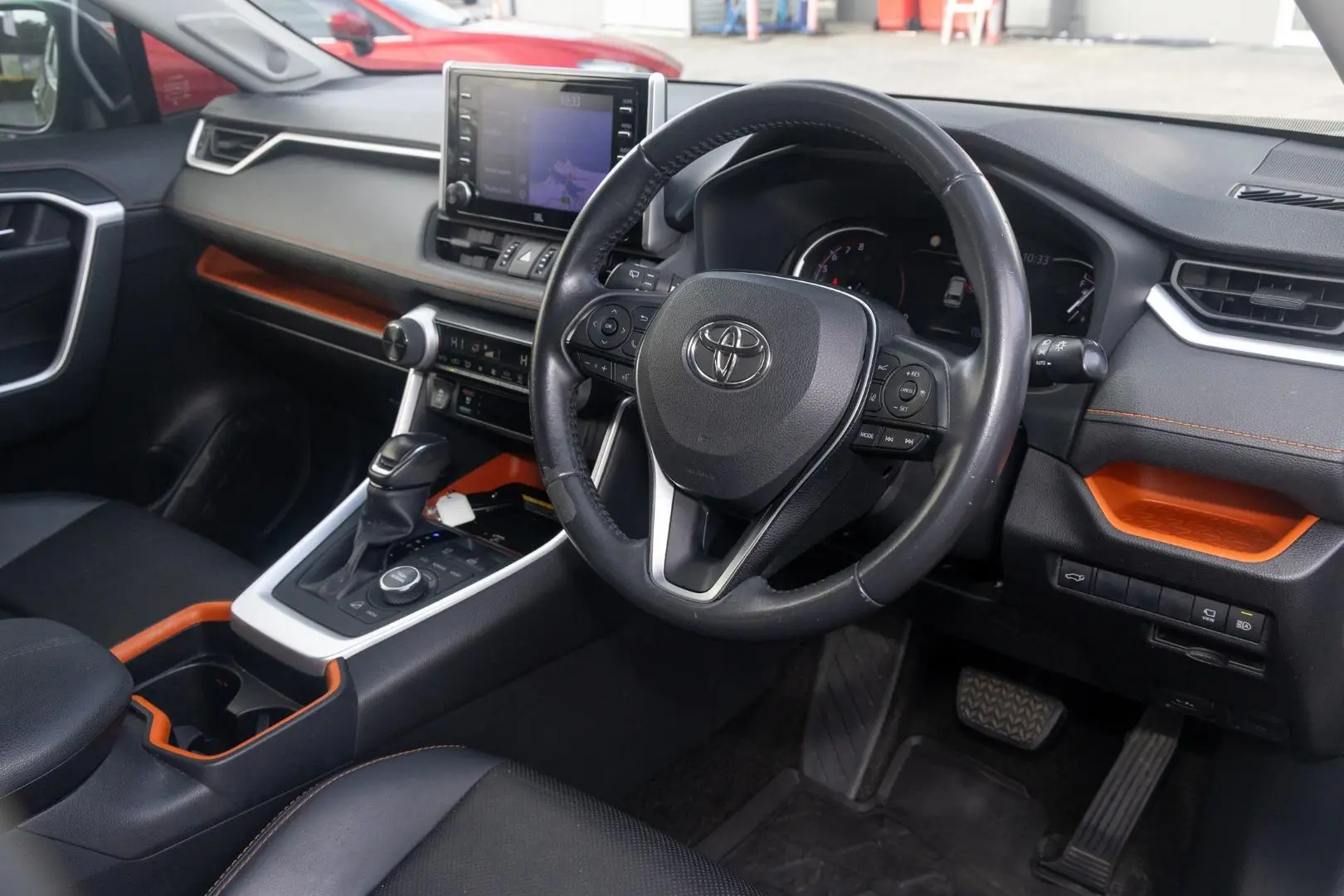 2019 Toyota RAV4 Gallery Image 7