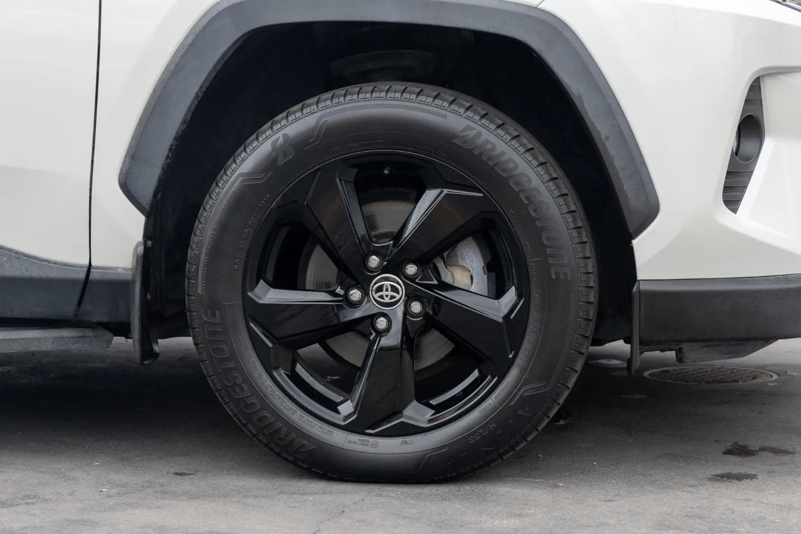 2020 Toyota RAV4 Gallery Image 22