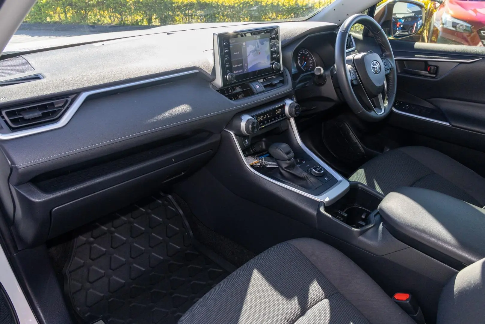 2022 Toyota RAV4 Gallery Image 8