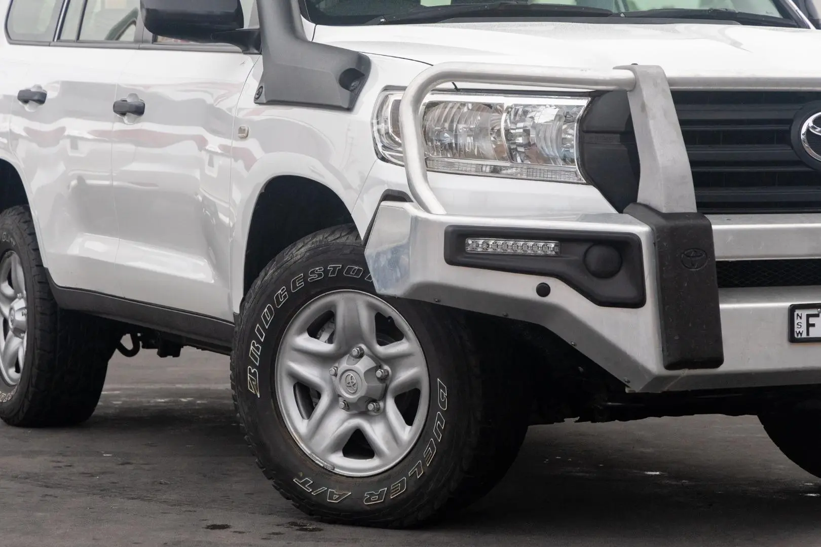 2017 Toyota Landcruiser Gallery Image 6
