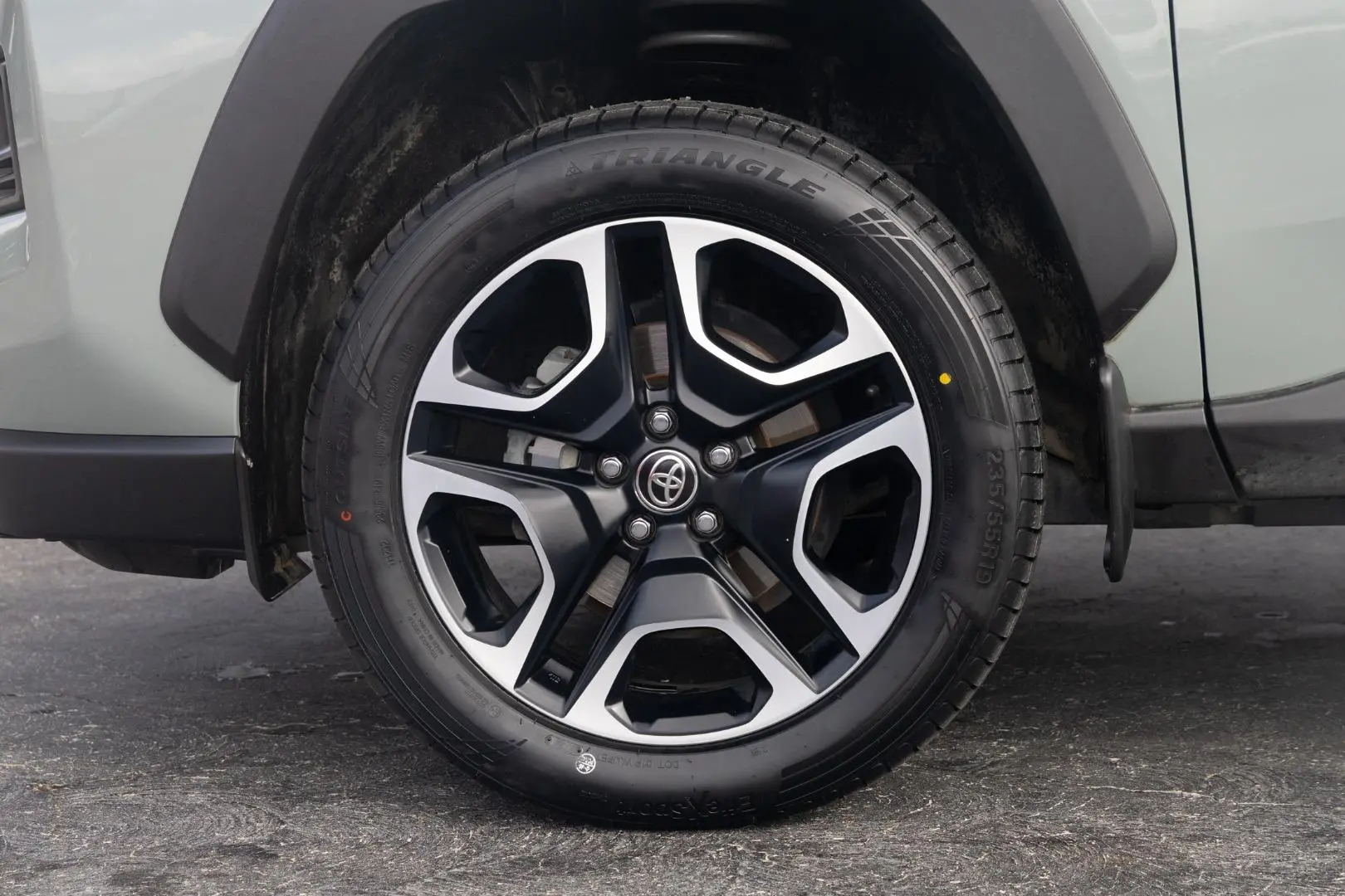 2019 Toyota RAV4 Gallery Image 22