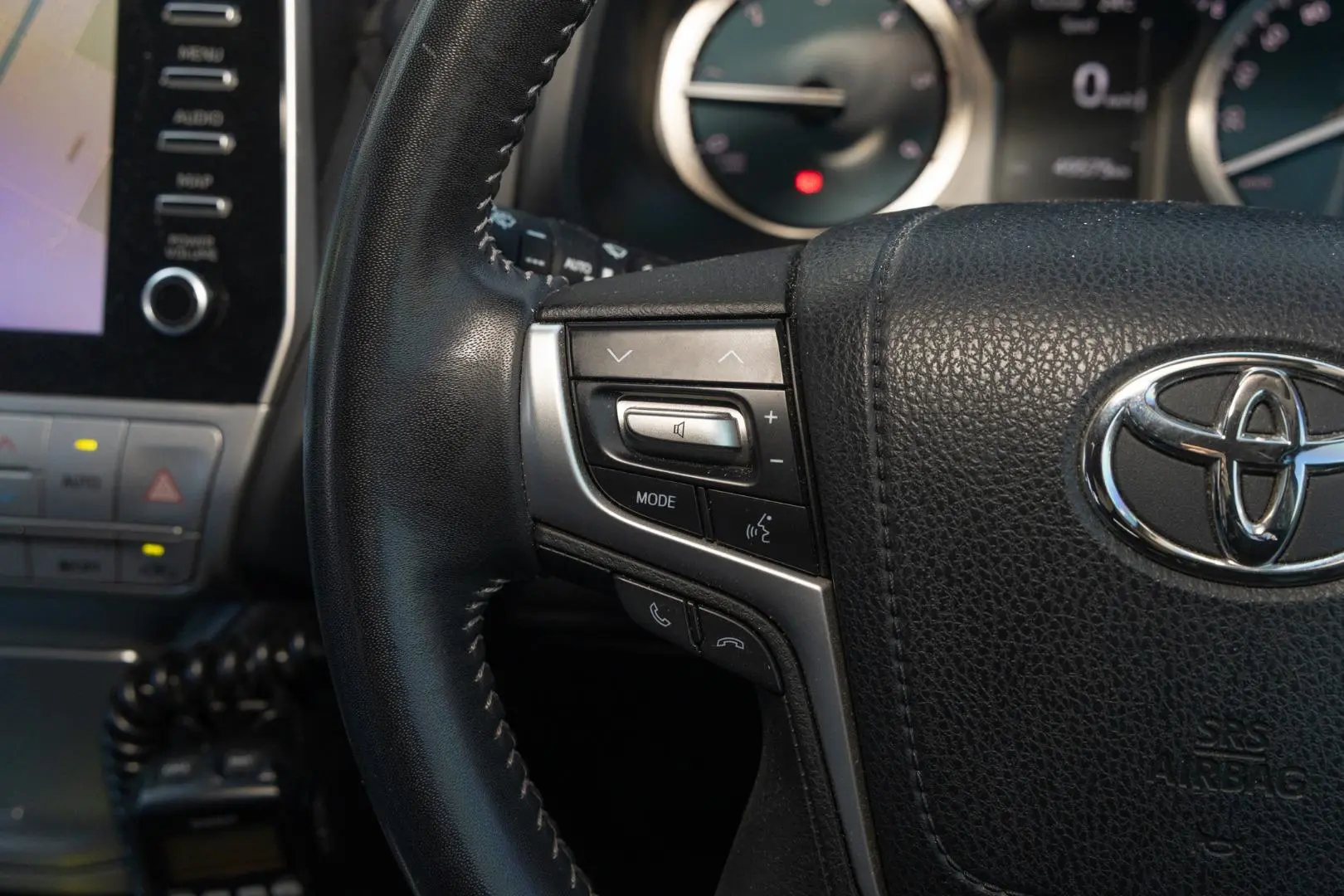 2021 Toyota Landcruiser Prado Gallery Image 11