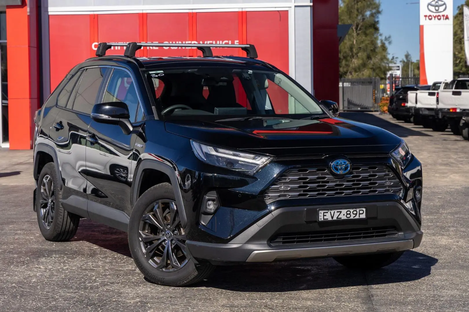 2022 Toyota RAV4 Gallery Image 1