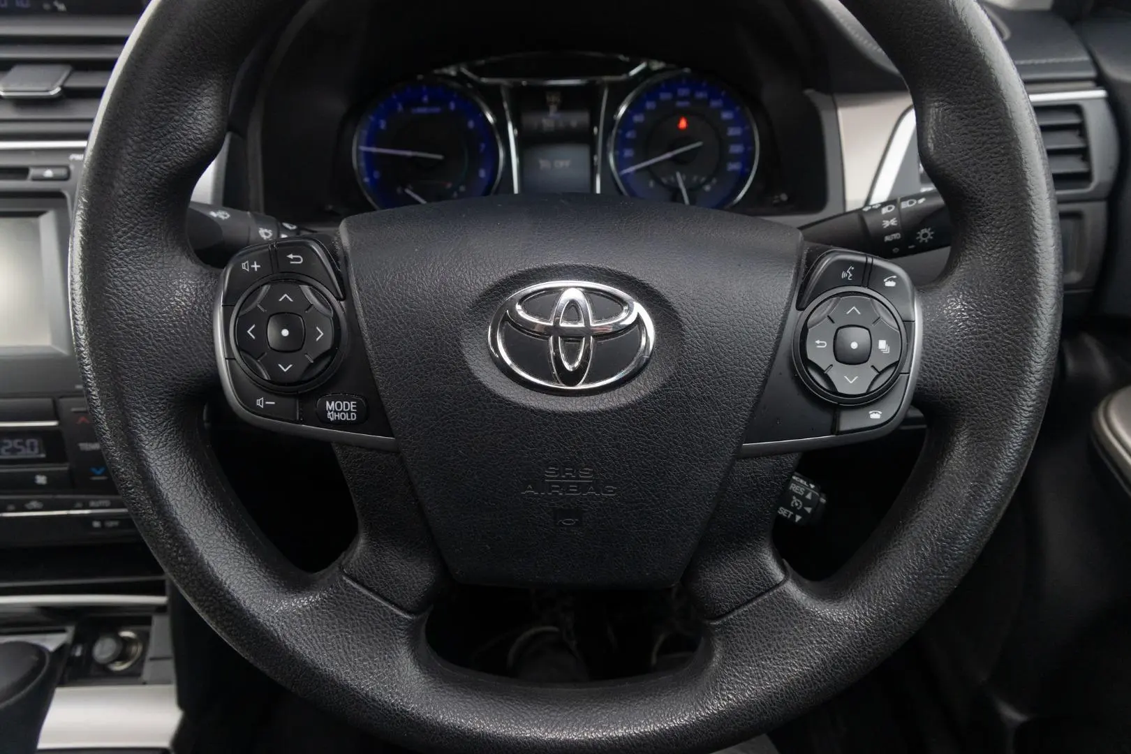 2016 Toyota Aurion Gallery Image 10