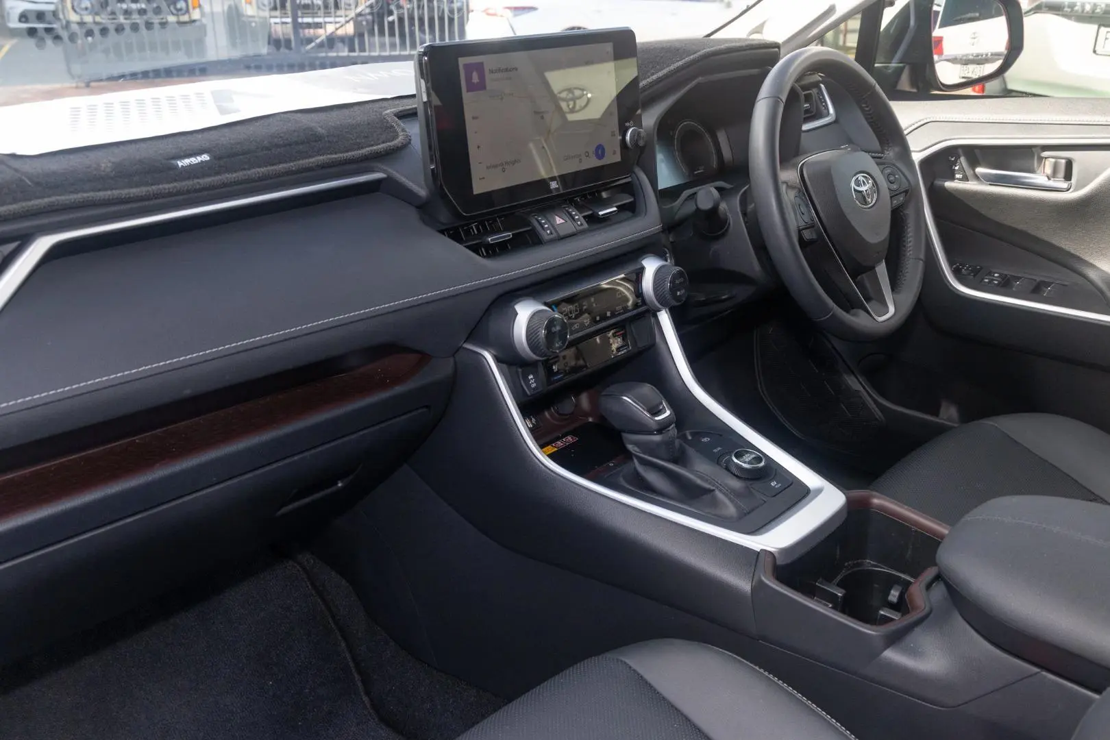 2024 Toyota RAV4 Gallery Image 8