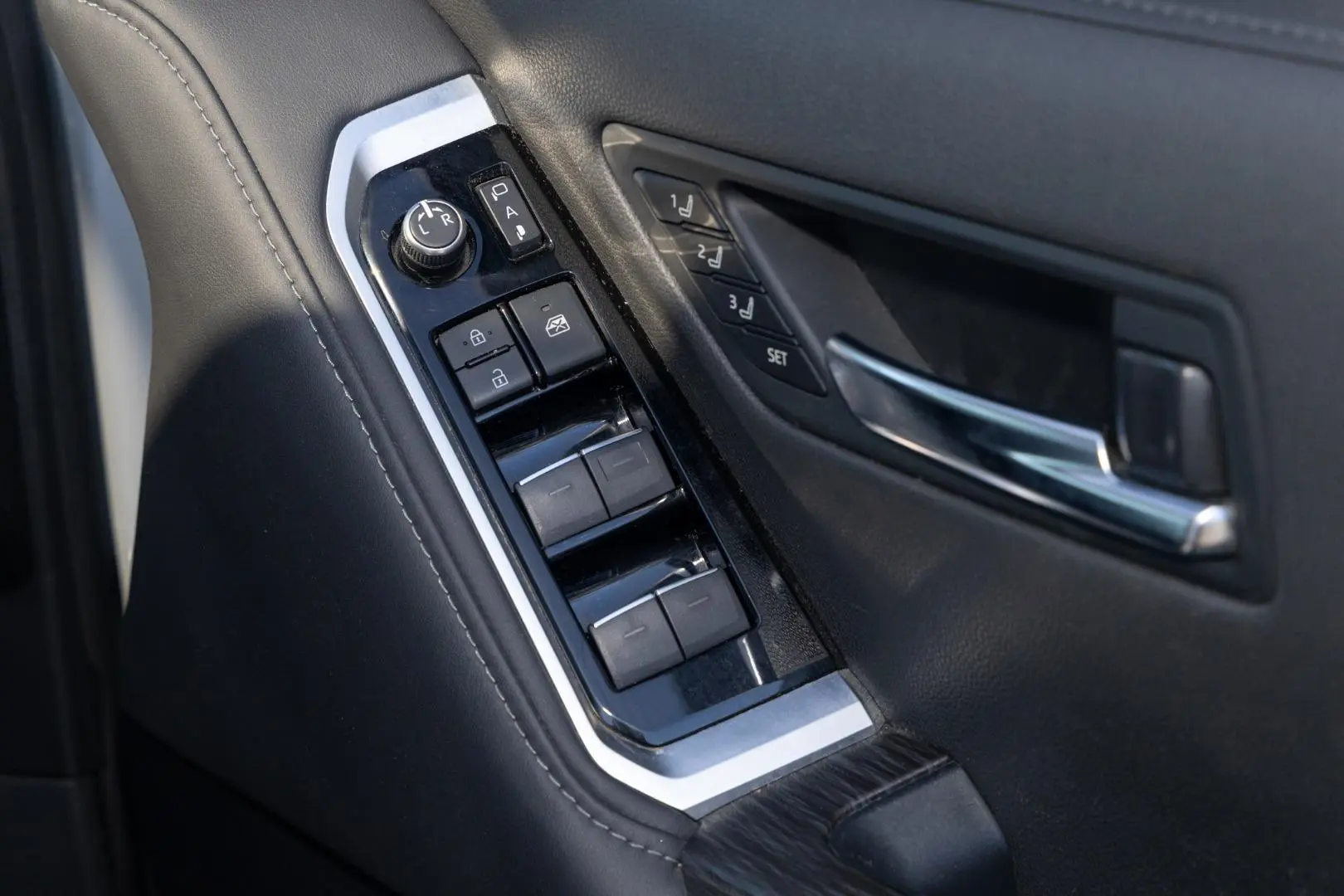 2022 Toyota Landcruiser Gallery Image 19