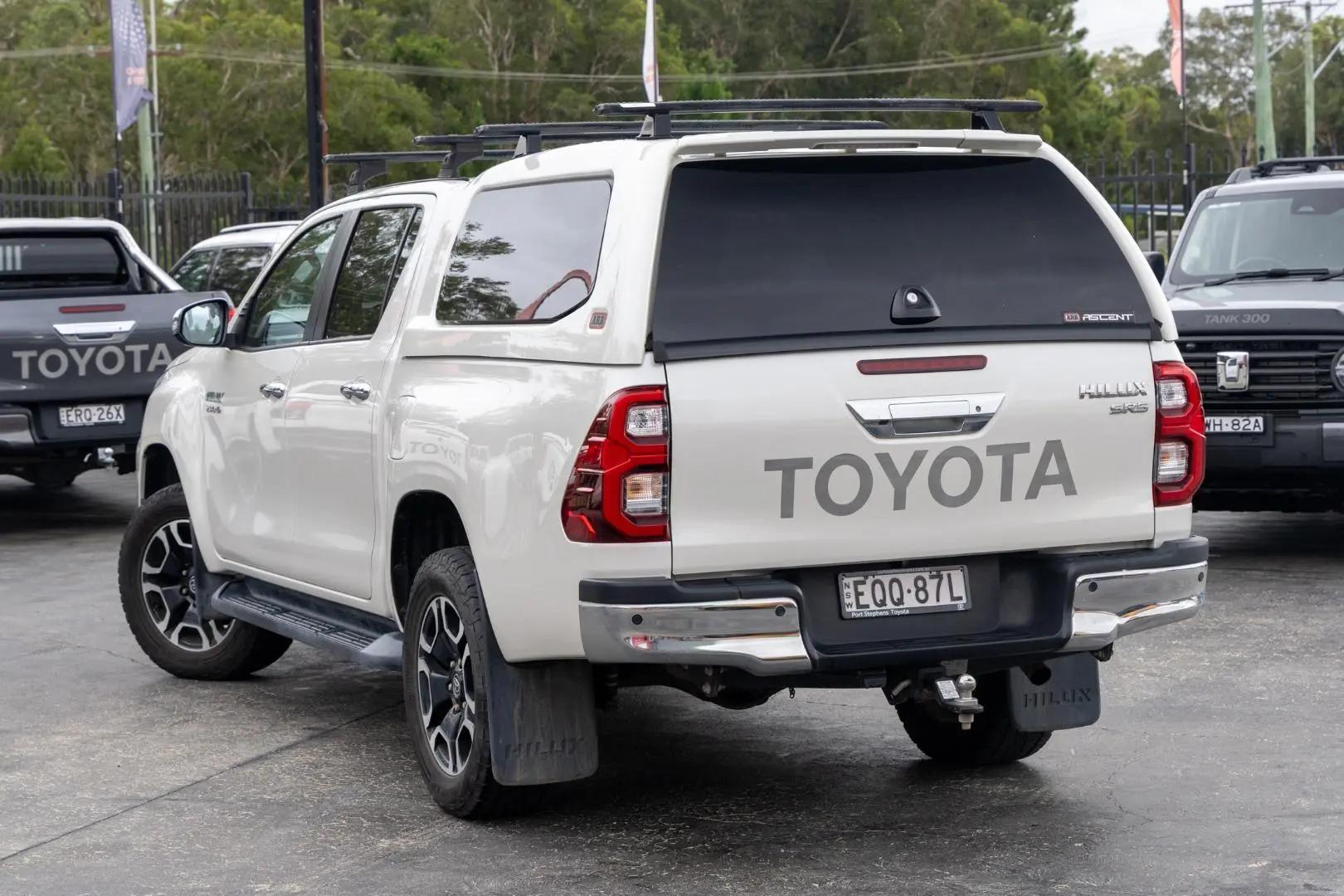 2021 Toyota Hilux Gallery Image 2