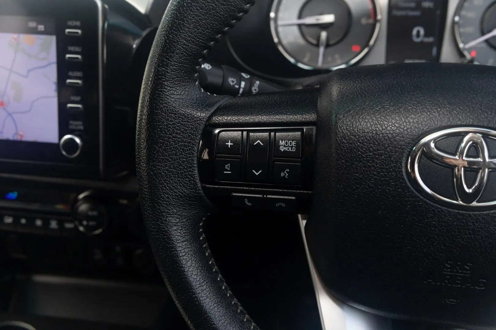 2022 Toyota Hilux Gallery Image 11