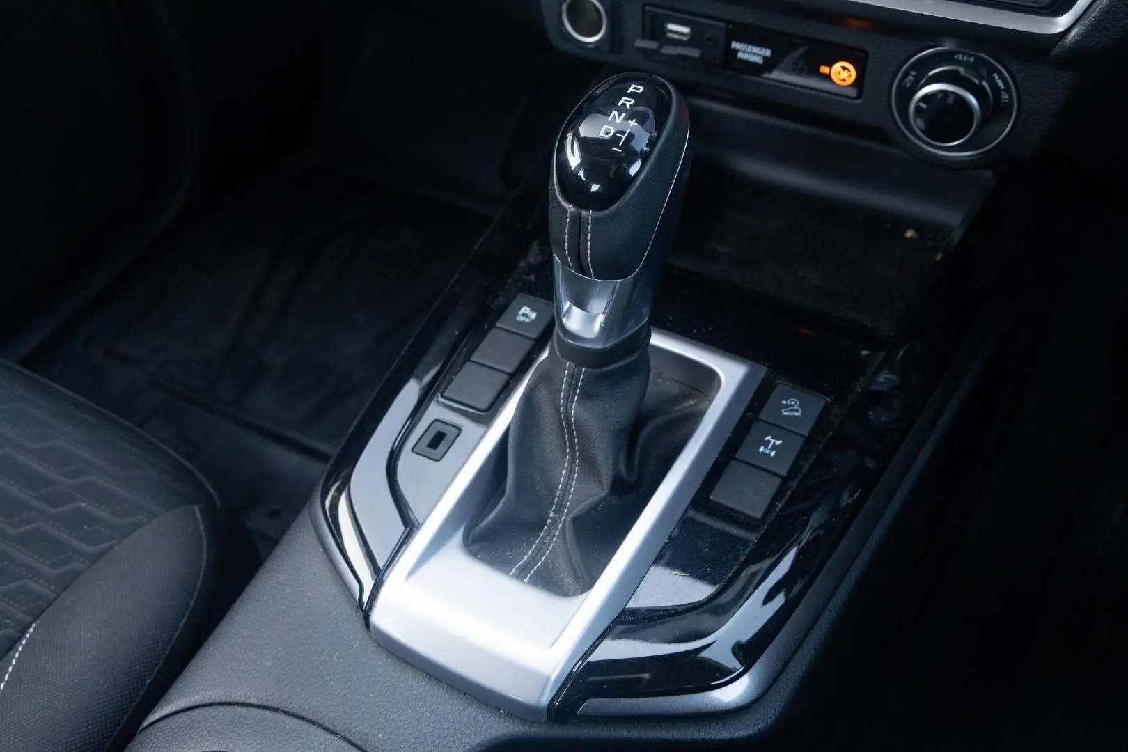 2023 Isuzu D-MAX Gallery Image 17