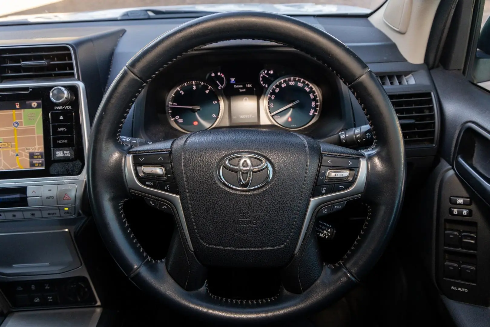 2018 Toyota Landcruiser Prado Gallery Image 9