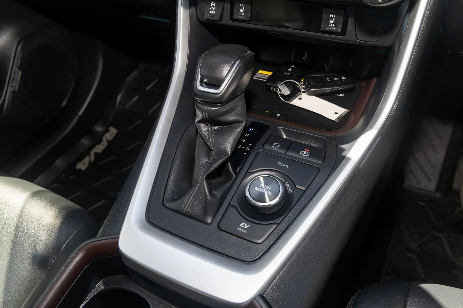 2021 Toyota RAV4 Gallery Image 17