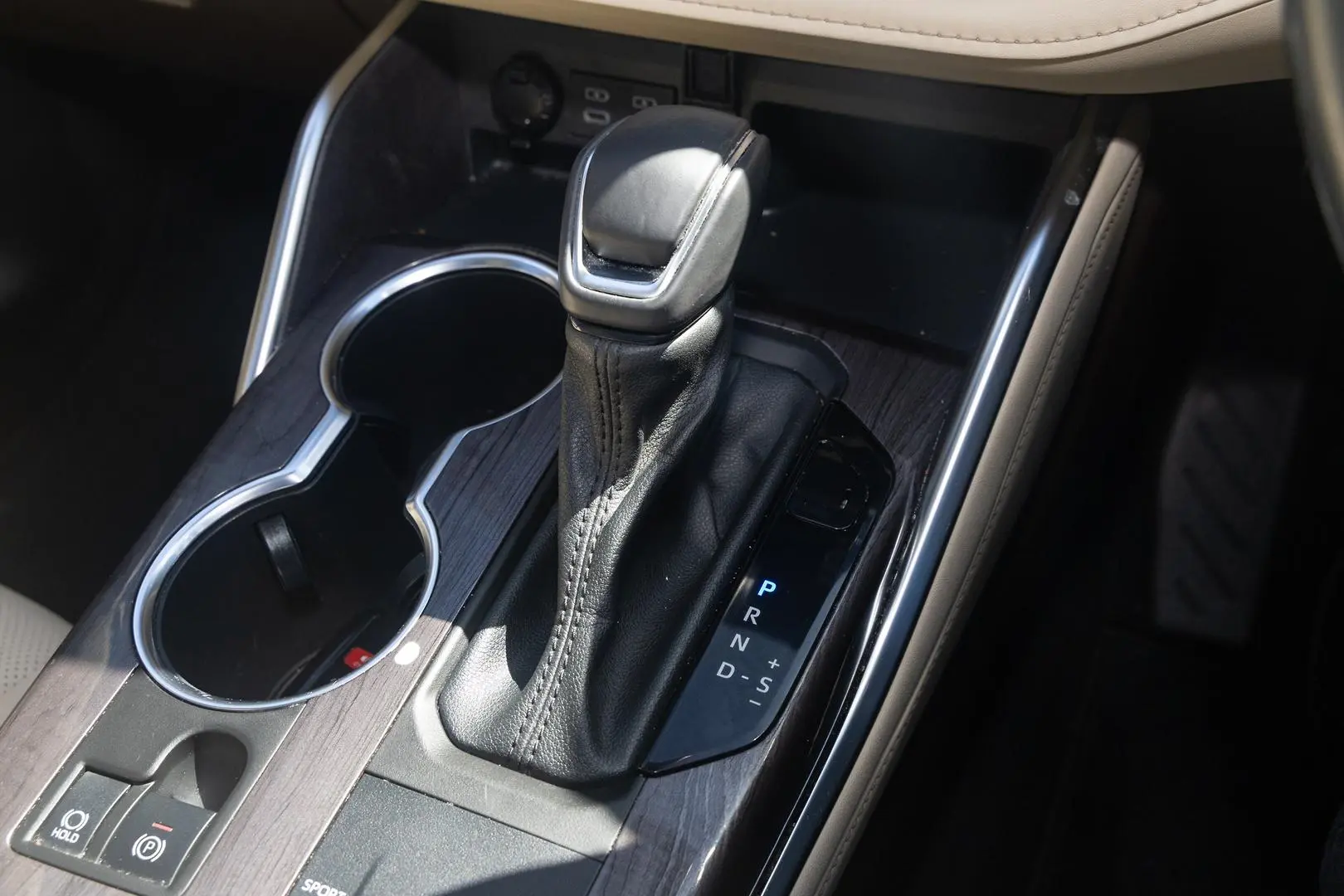 2022 Toyota Kluger Gallery Image 16
