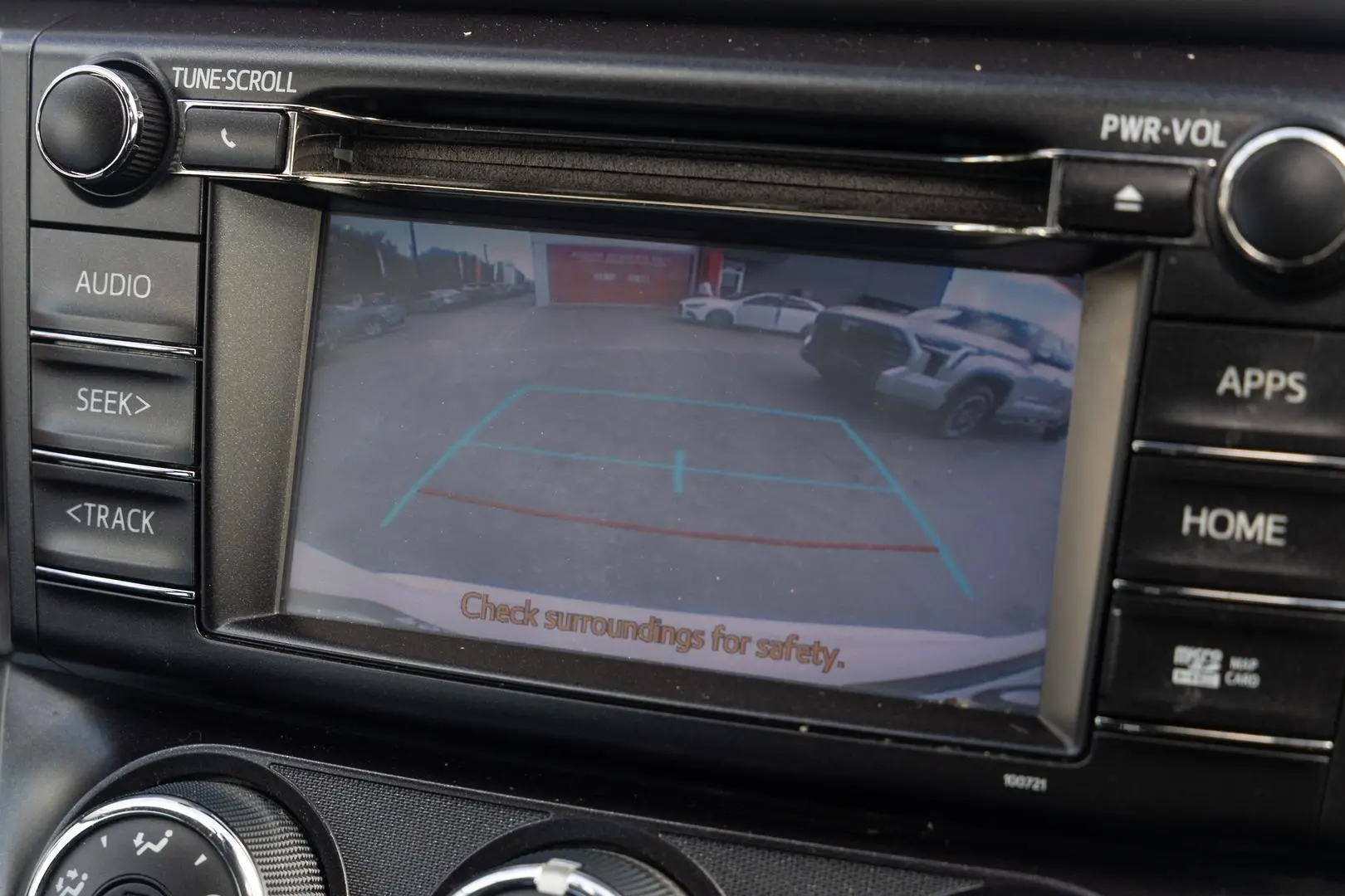 2018 Toyota RAV4 Gallery Image 15