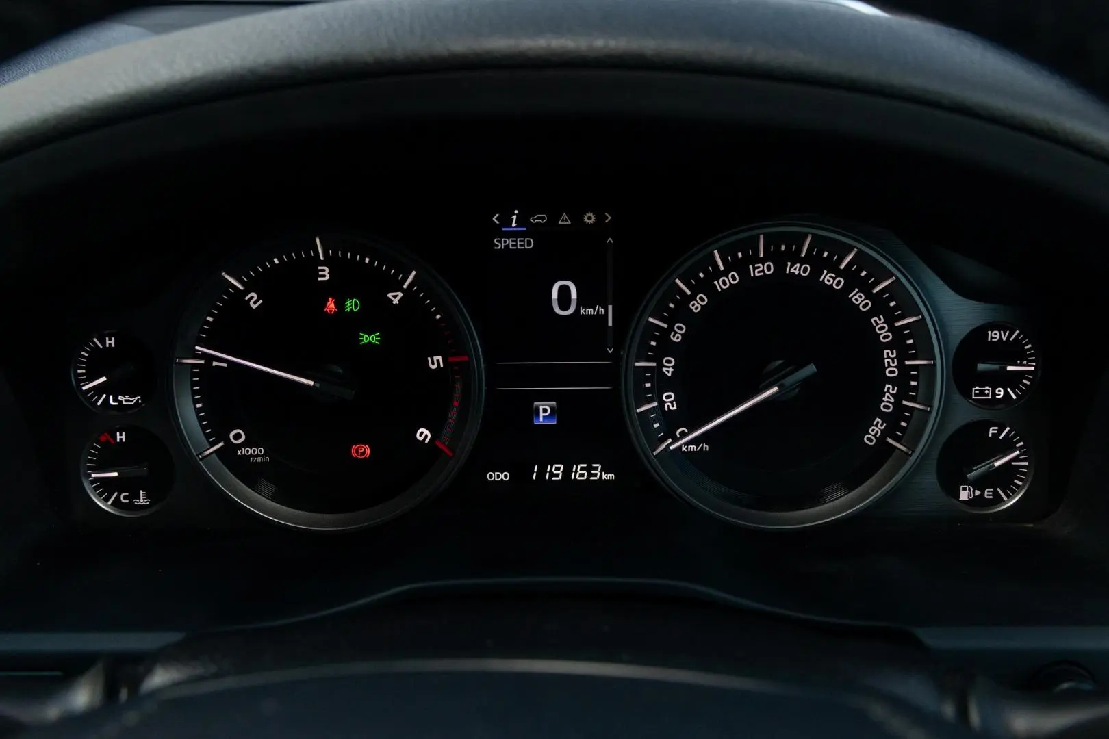 2019 Toyota Landcruiser Gallery Image 13