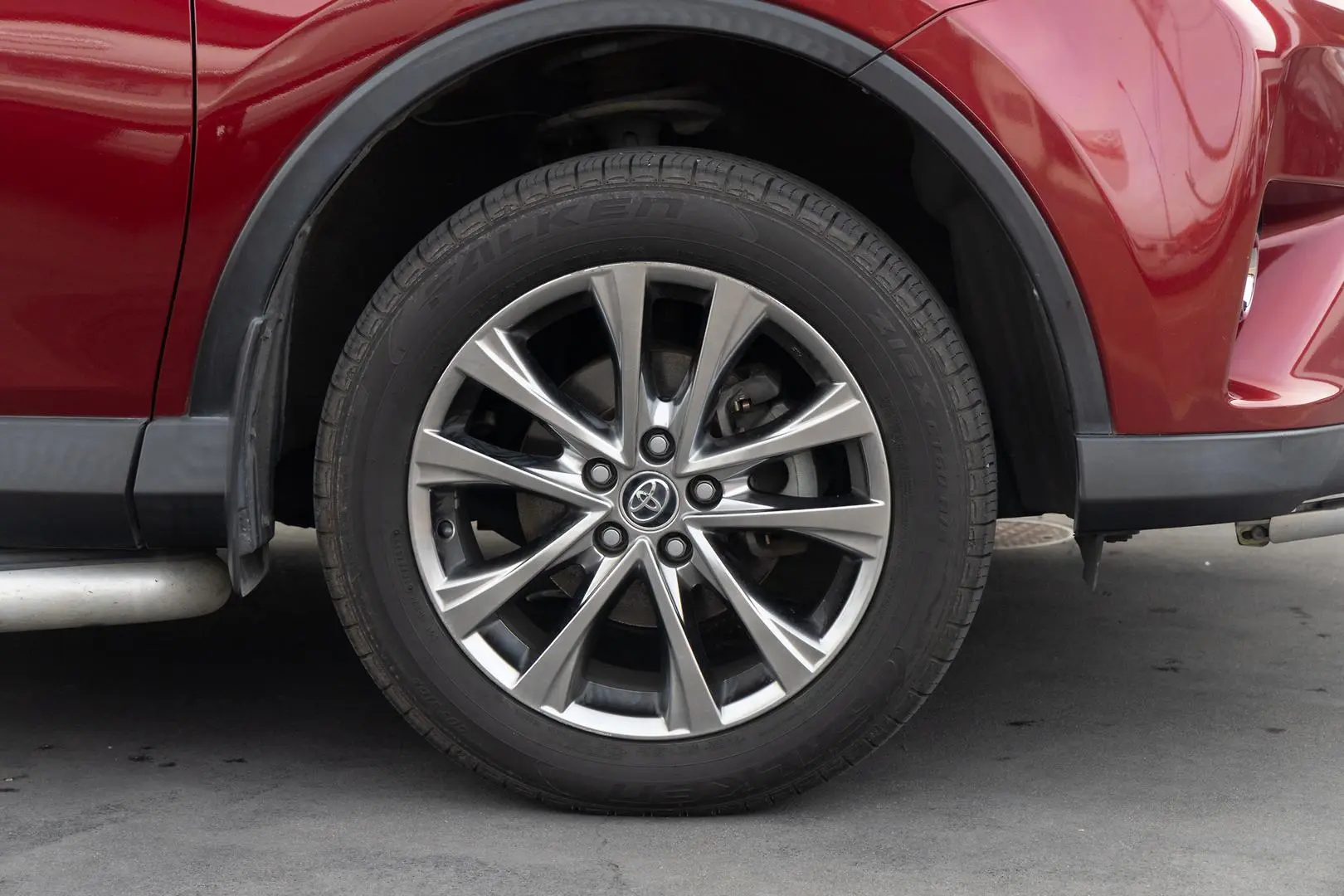 2018 Toyota RAV4 Gallery Image 21