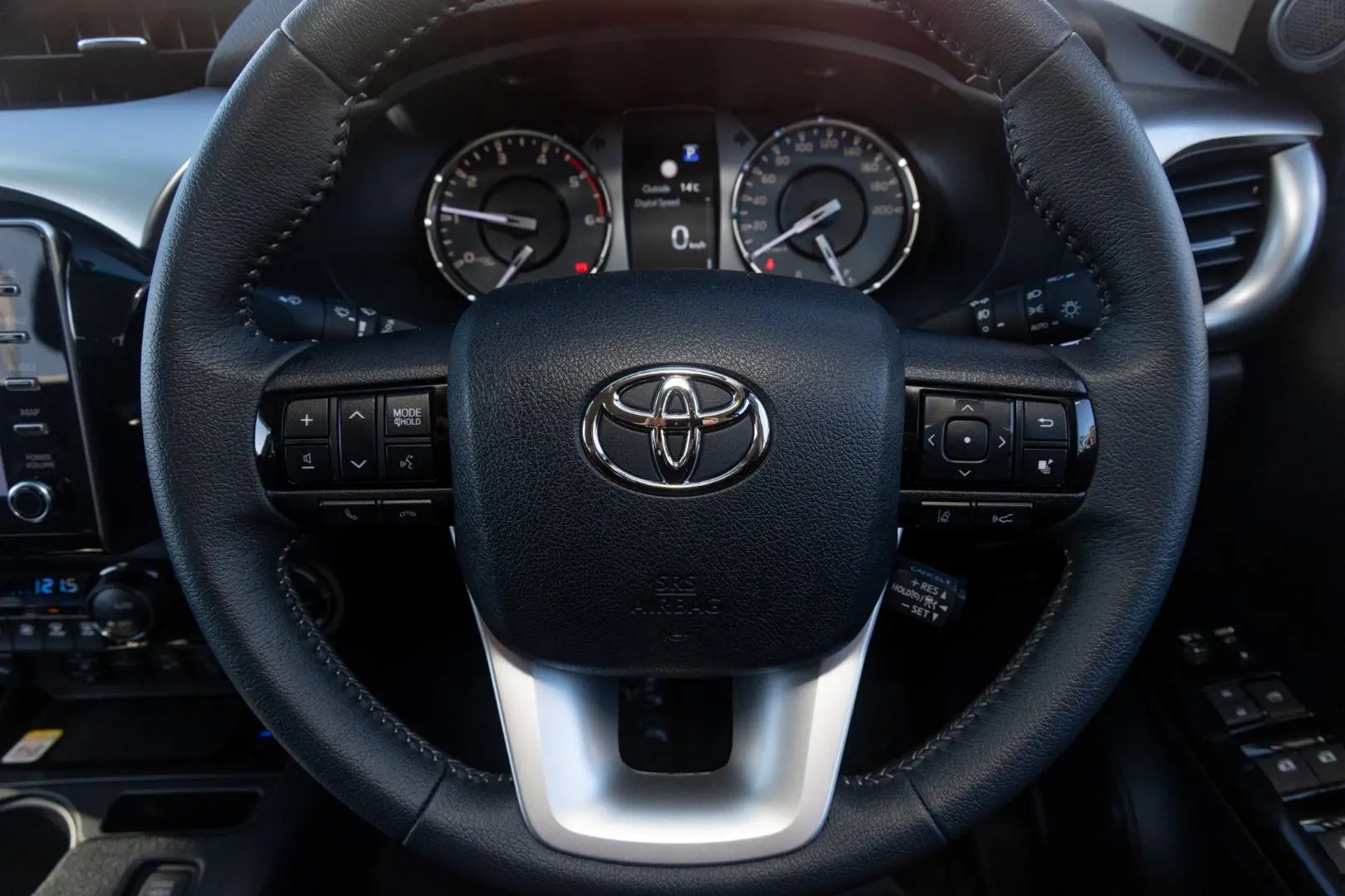 2025 Toyota Hilux Gallery Image 10