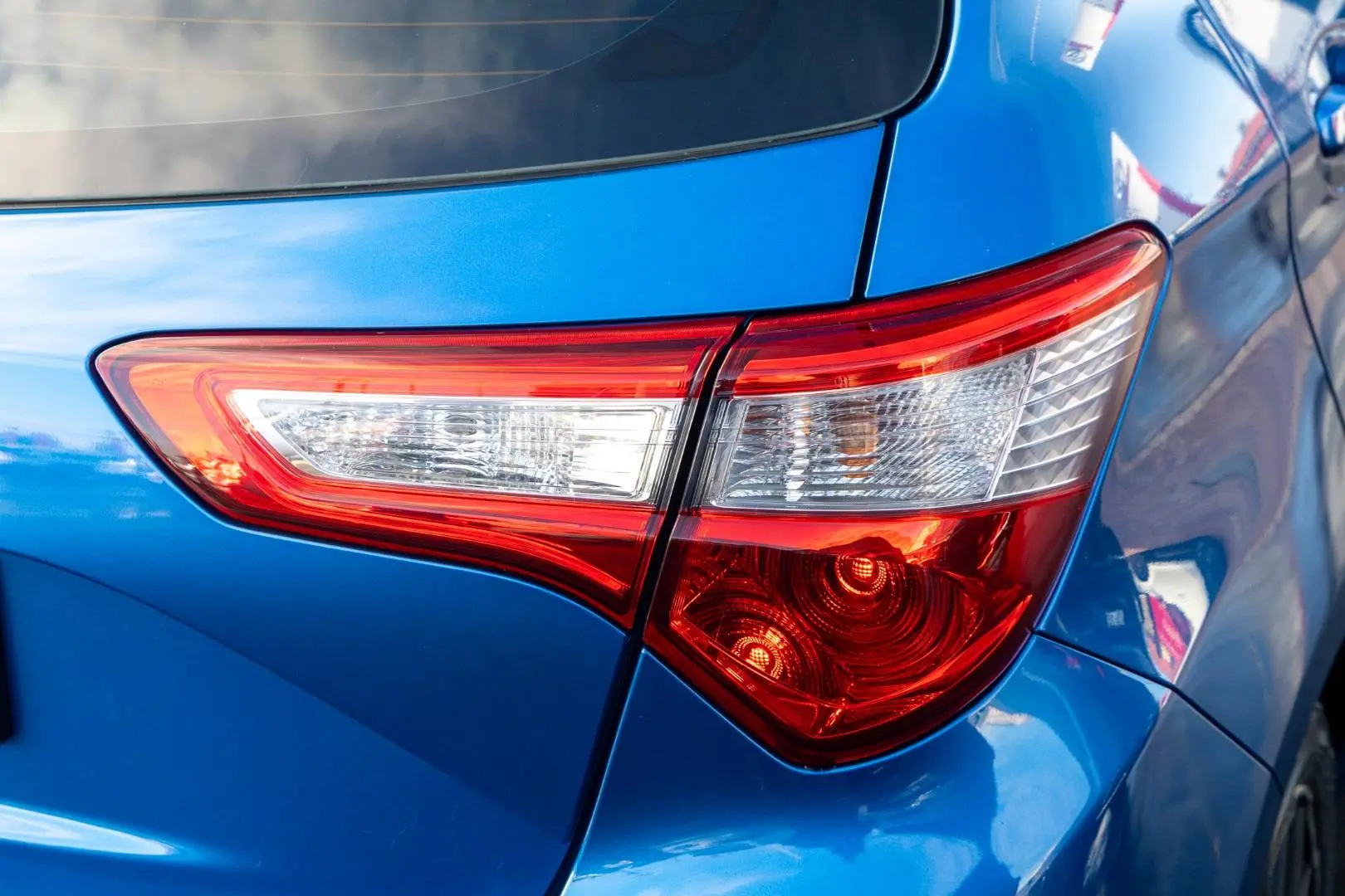 2018 Toyota Yaris Gallery Image 20